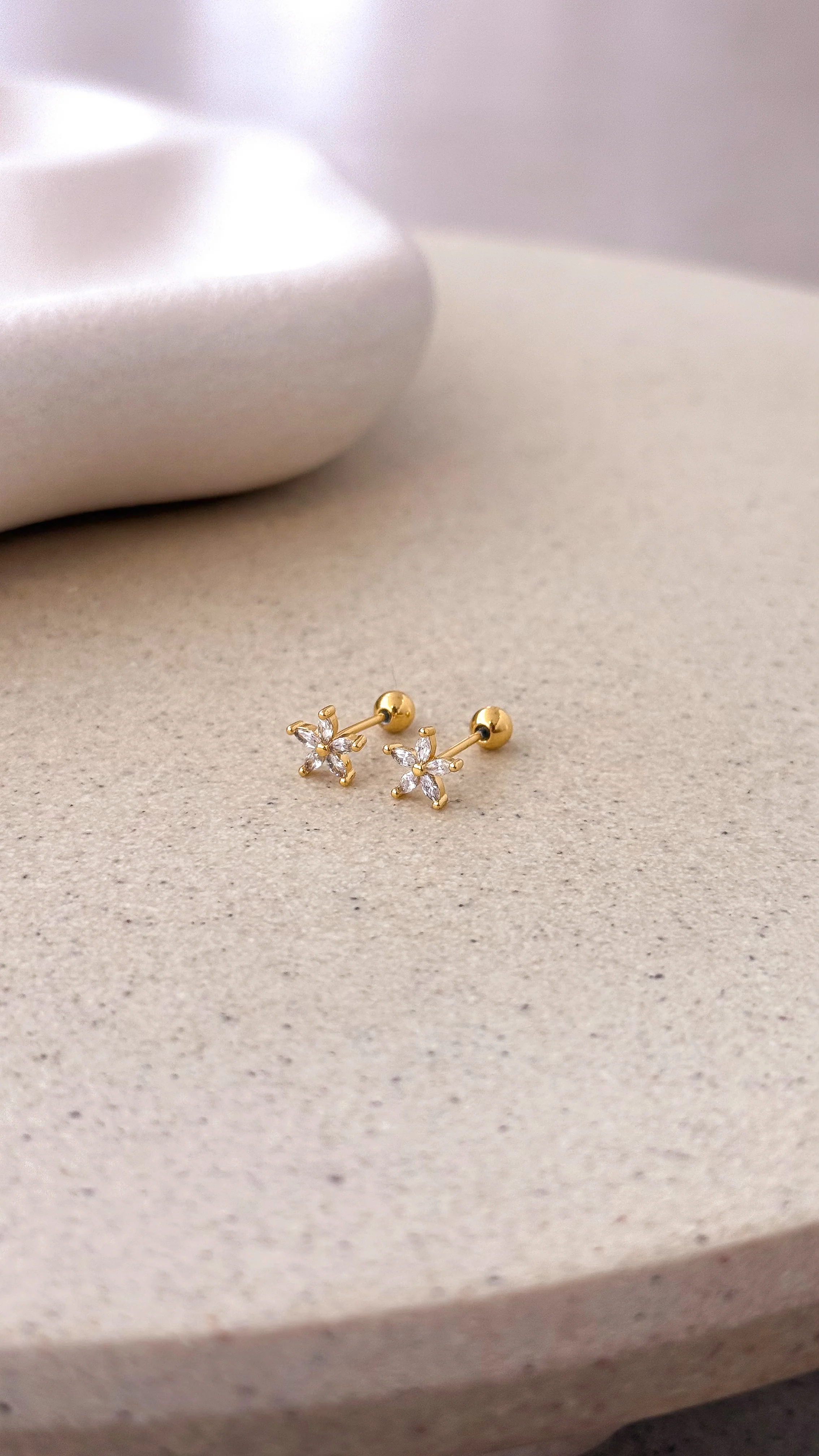 Zoe Earrings - Gold - luluinthesky