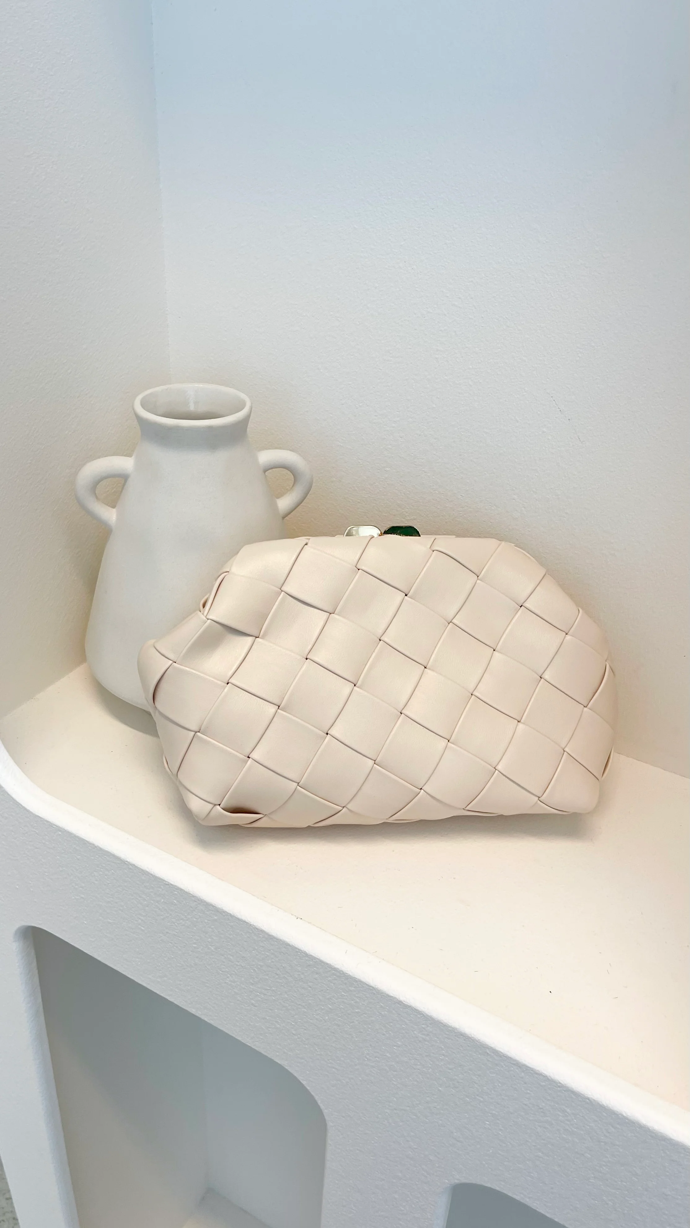 Vasanti Woven Clutch - Beige - luluinthesky