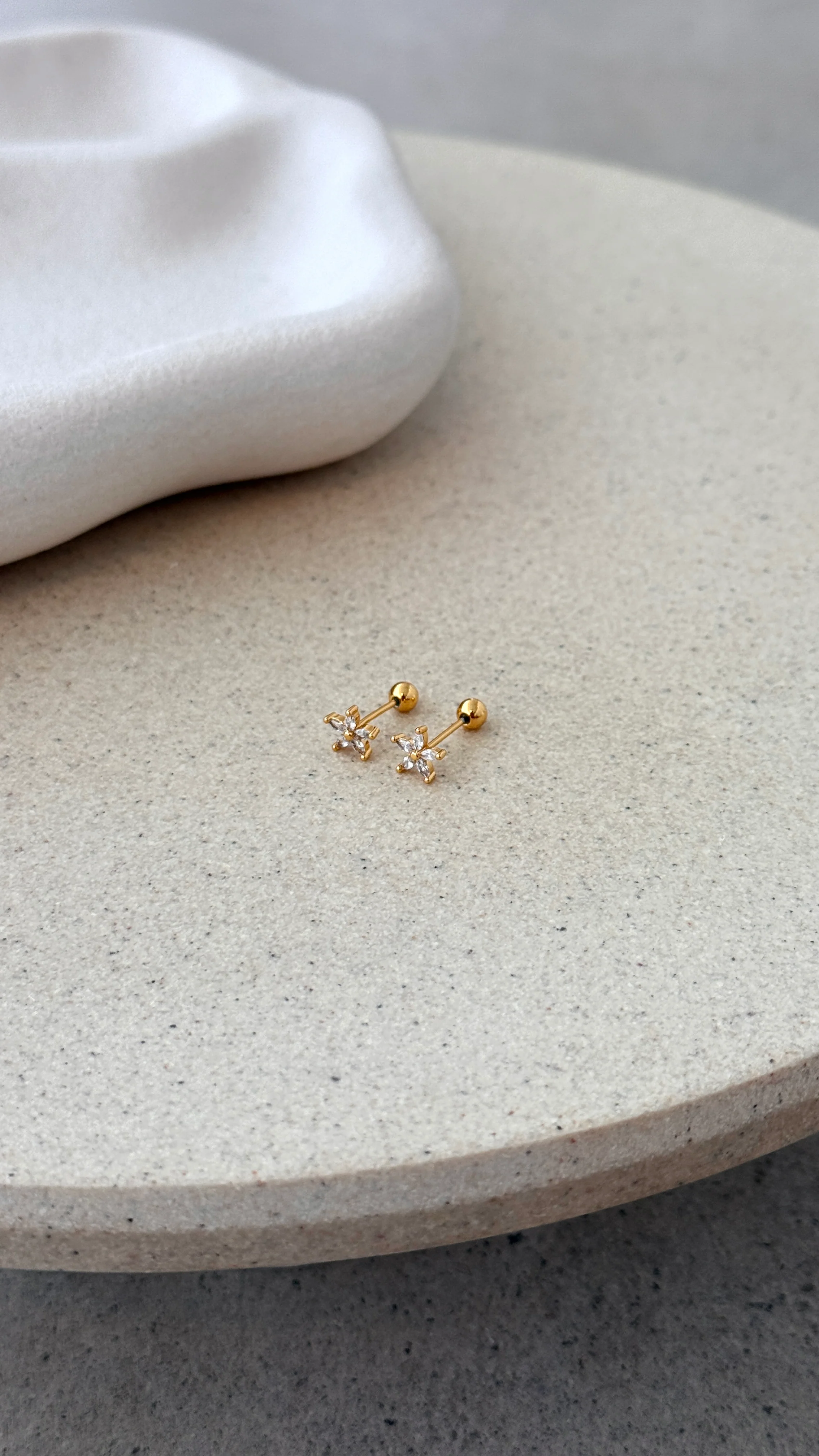 Zoe Earrings - Gold - luluinthesky