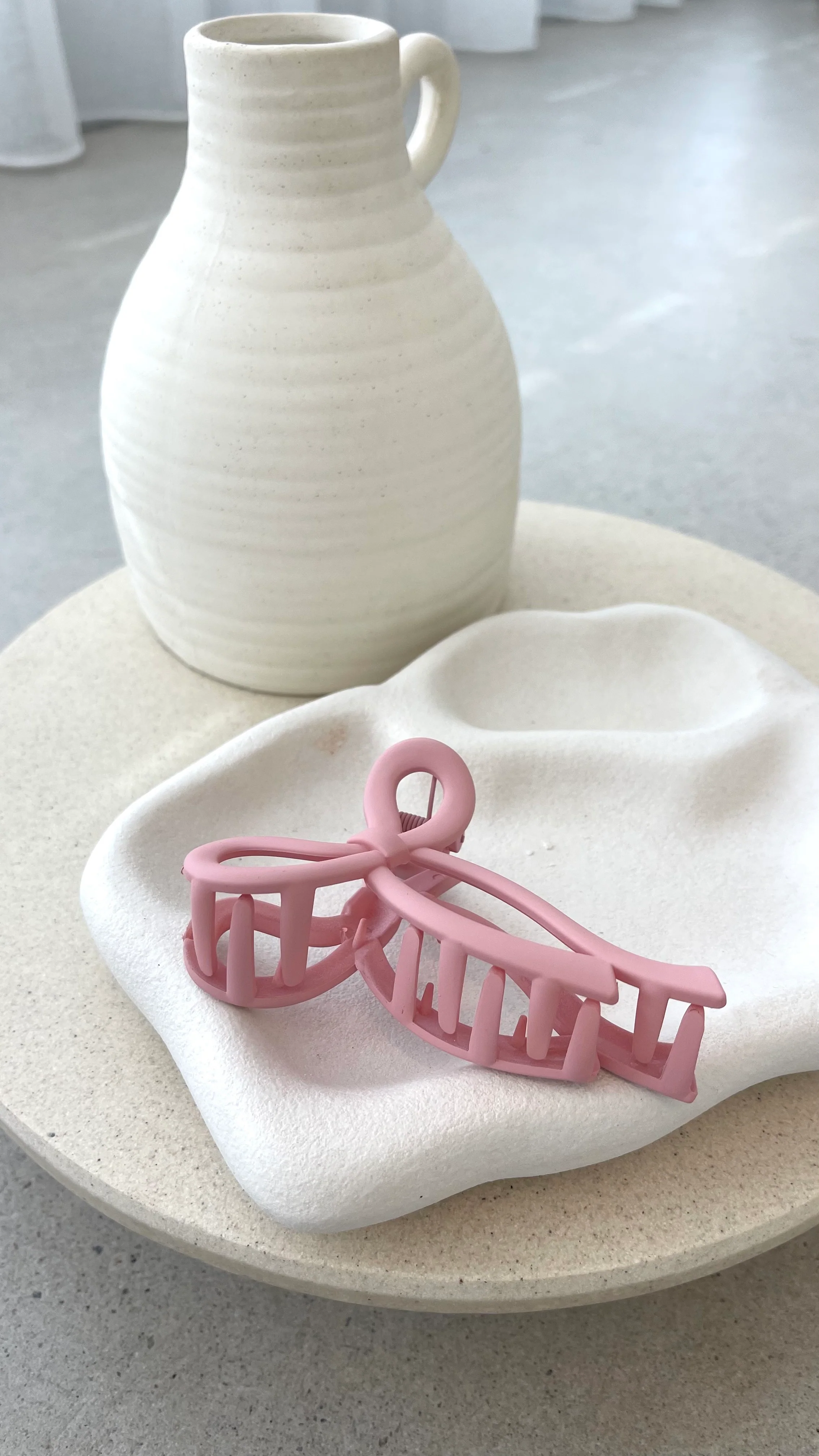 Matte Bow Claw Clip - Pink - luluinthesky