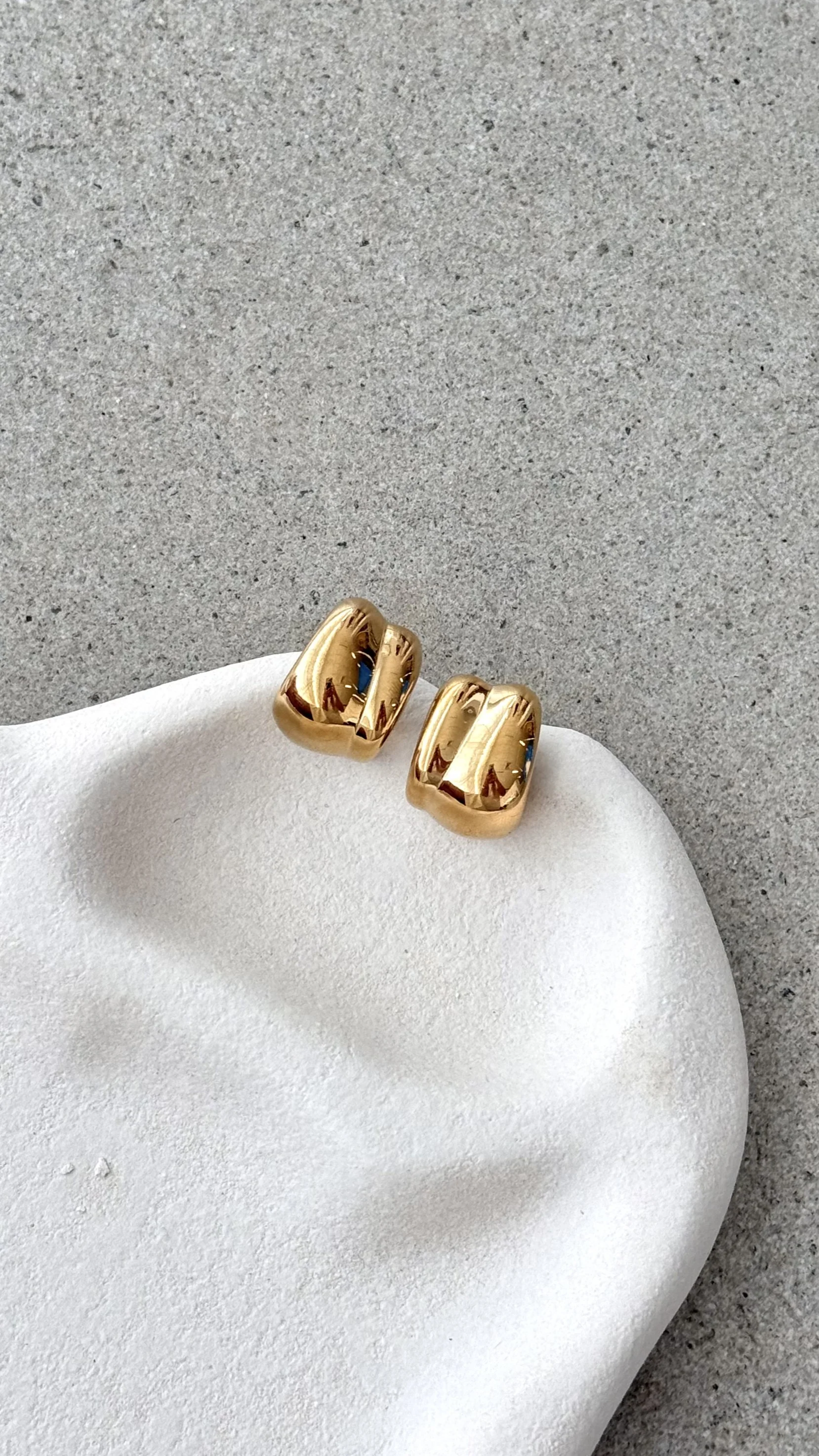 Kiara Earrings - Gold - luluinthesky