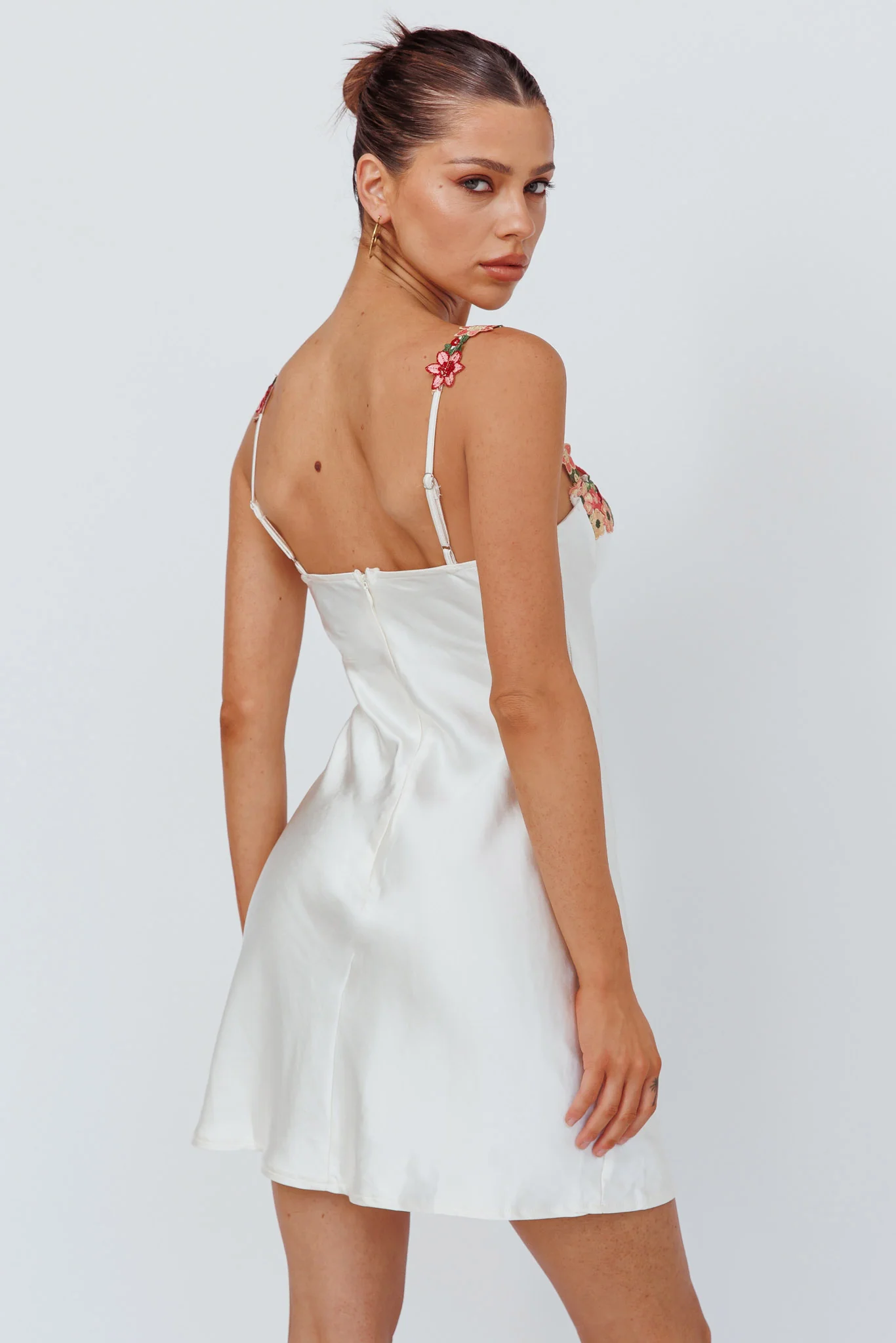 One shoulder lace hem flower applique mini dress