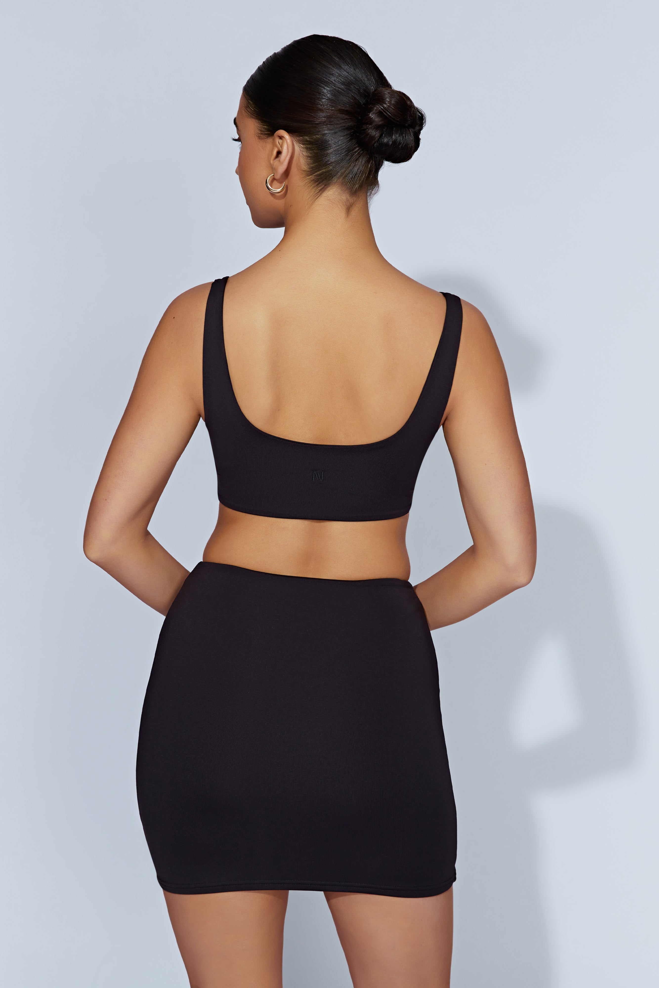 MESHKI Jemma Scoop Neck Super Crop Top - Black