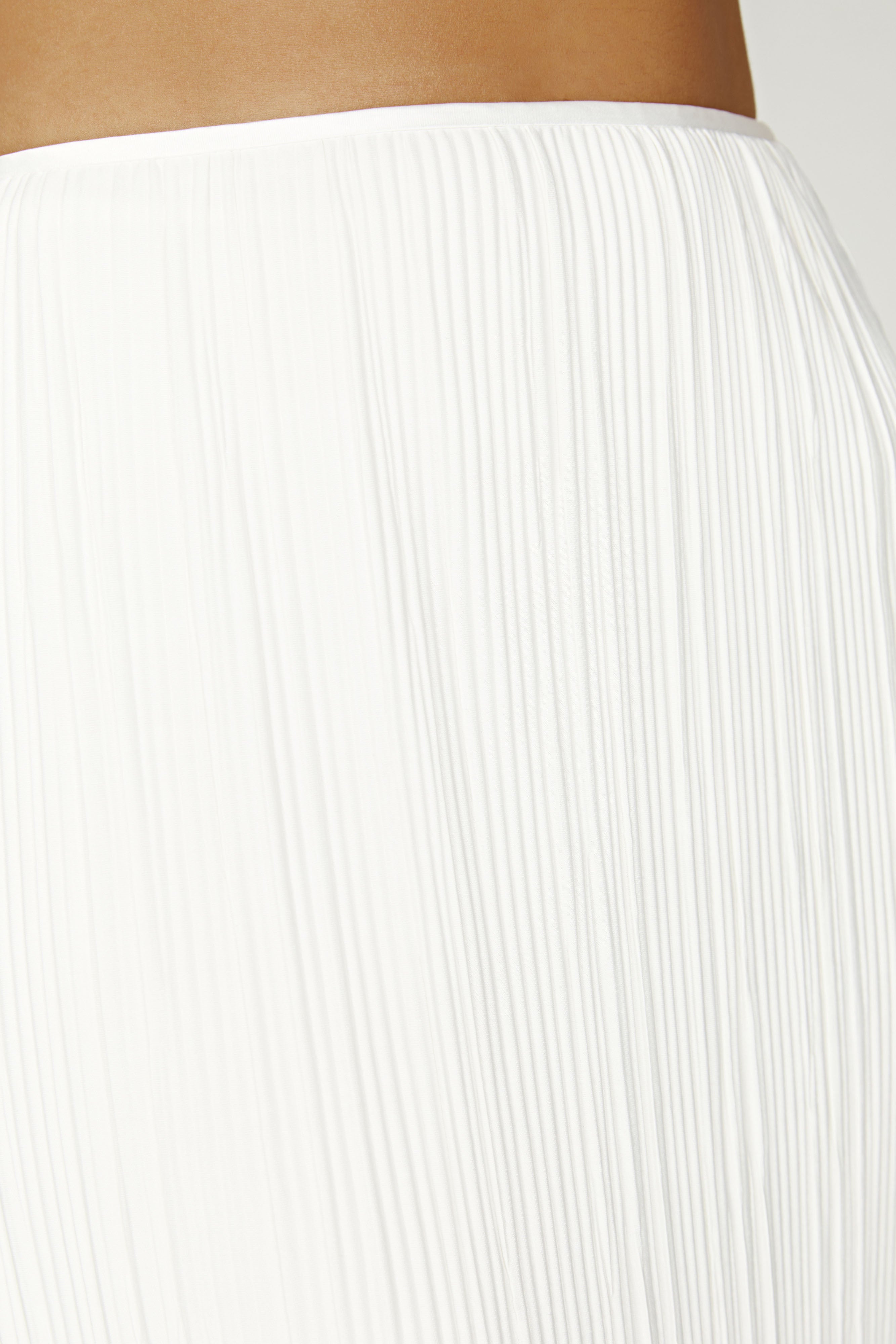 MESHKI Elsie Plisse Maxi Skirt - White