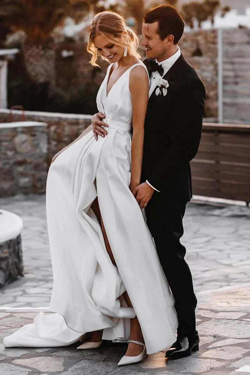 Attractive Deep V-Neck White Satin Bohemian Wedding Dress