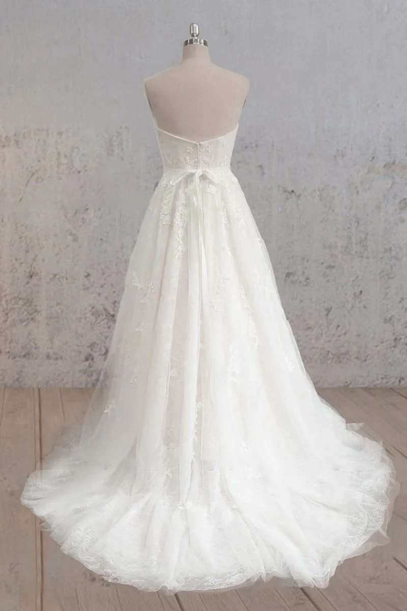 Strapless A-Line Tulle Wedding Dress With Lace Bodice