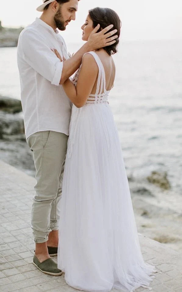 Casual A-Line Bateau Lace Tulle Wedding Dress With Open Back And Lace