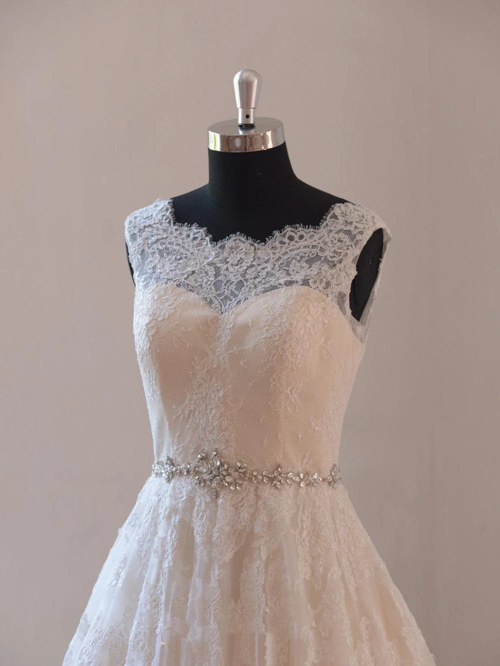 Ivory a Line Champange Blush Lining Lace Wedding Dress With Illusion Neckline