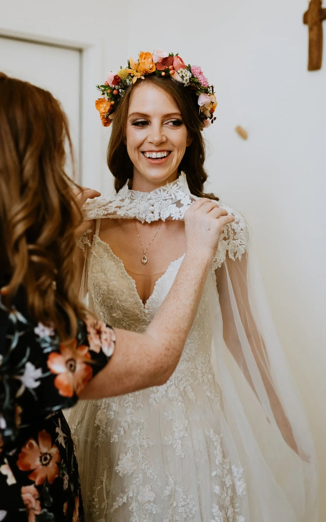 A-Line  V-Neck Lace Modern Wedding Dress Short Sleeves With Appliques