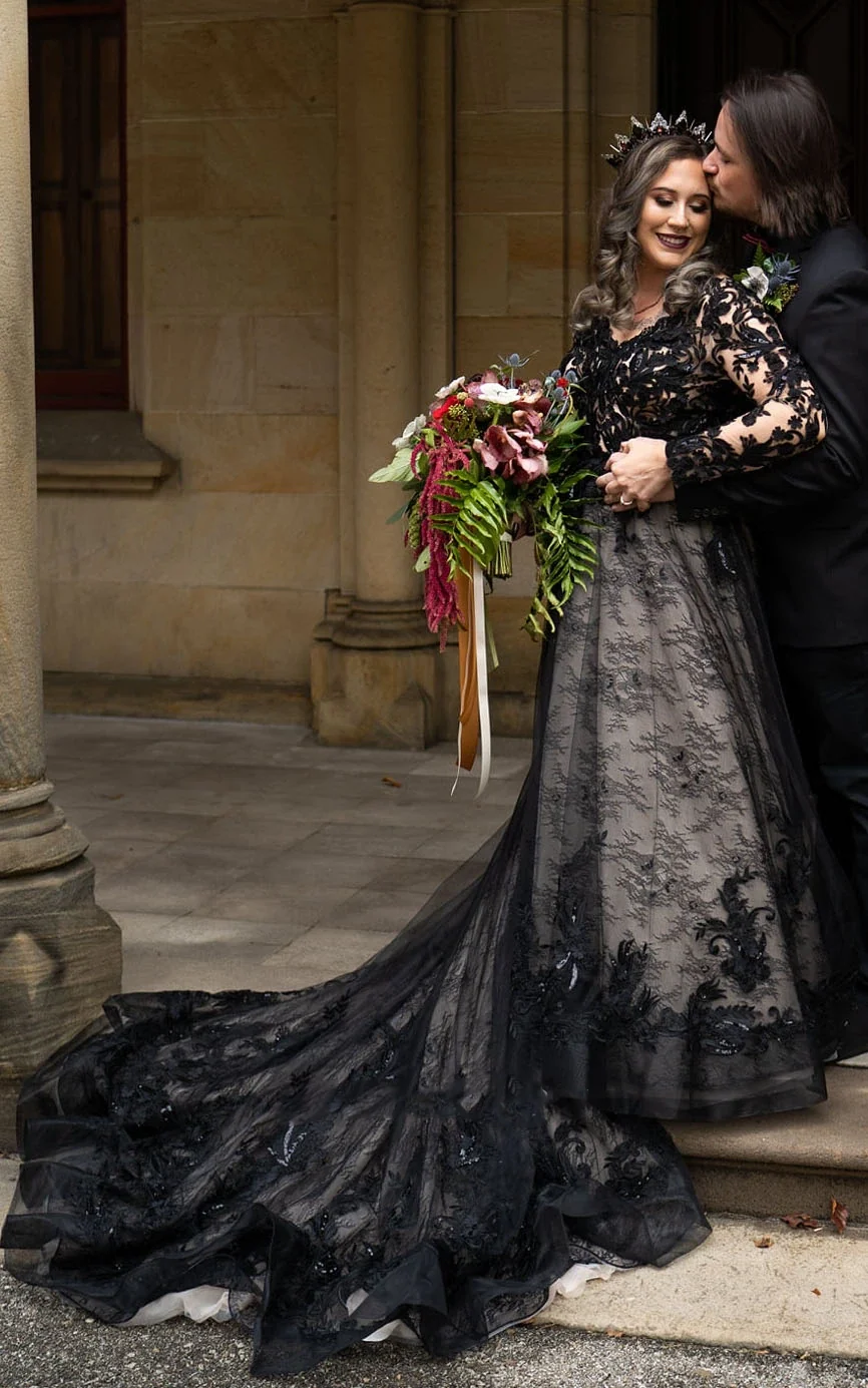 Modern Gothic Boho Lace Black Wedding Dress Vintage Unique A-Line Long Sleeve Bridal Gown with Court Train
