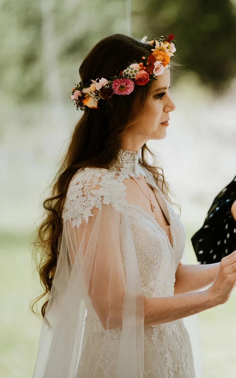 A-Line  V-Neck Lace Modern Wedding Dress Short Sleeves With Appliques