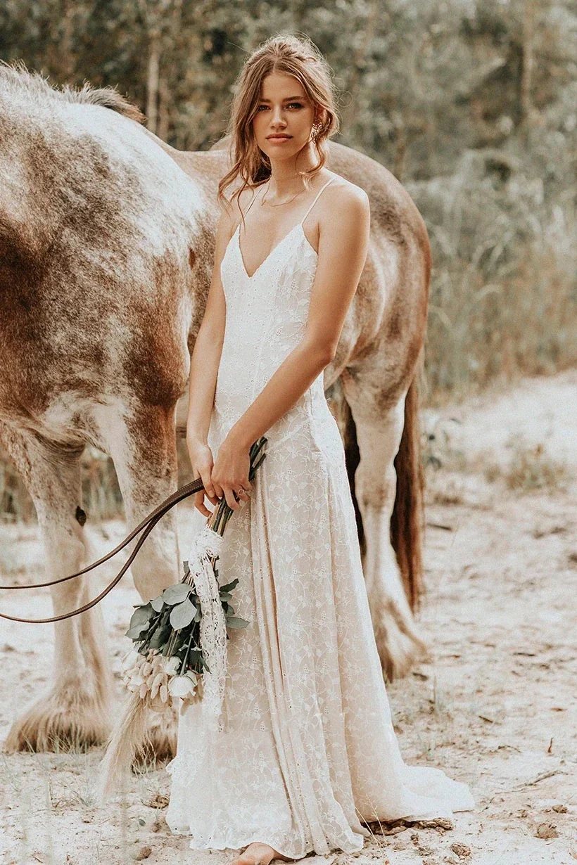 Iolanda | Lace Spaghetti V-neck Sheath Wedding Gown With Straps And Open Back