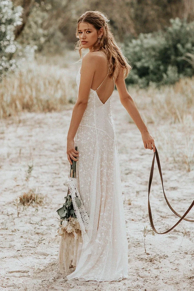 Iolanda | Lace Spaghetti V-neck Sheath Wedding Gown With Straps And Open Back