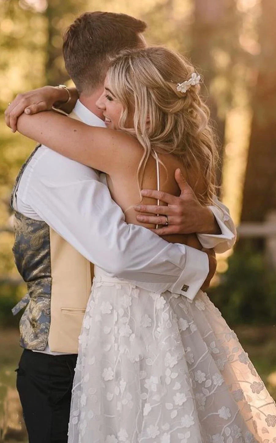 Spaghetti  Straps A-Line Satin Elegant Wedding Dress Sleeveless With Court Train