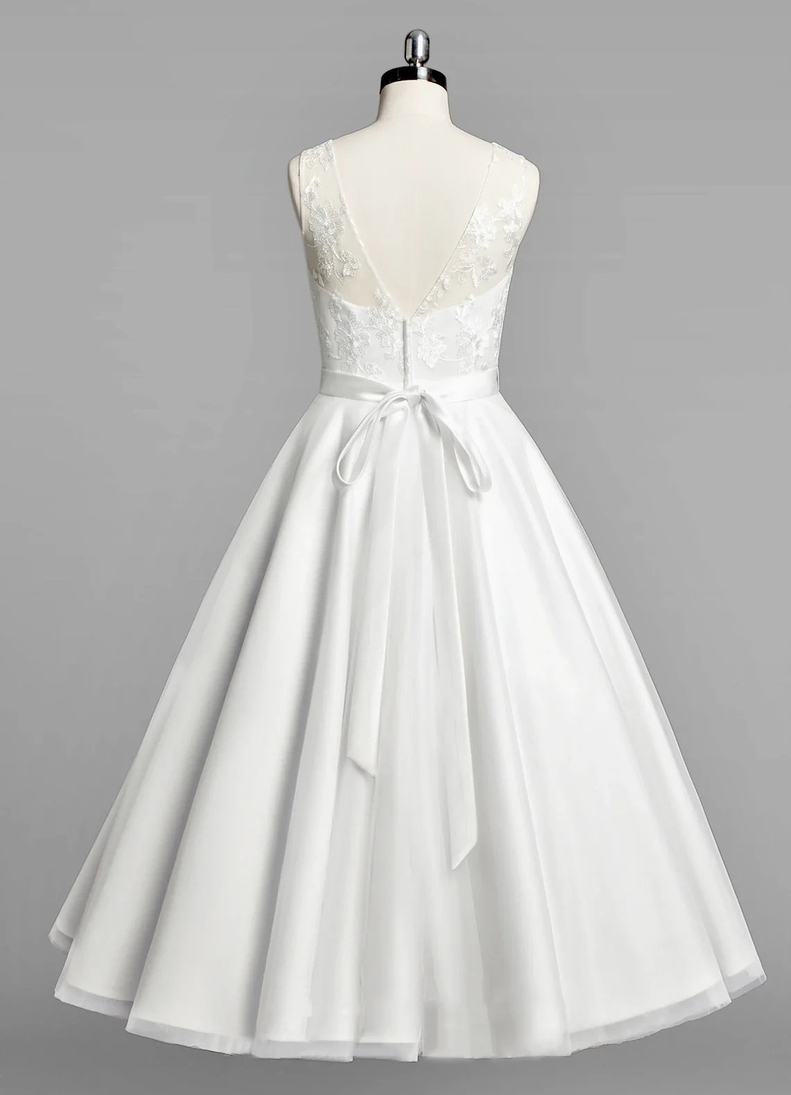 Scoop Neck Sleeveless A-Line Tulle Tea-Length Wedding Dress With Beaded Sash