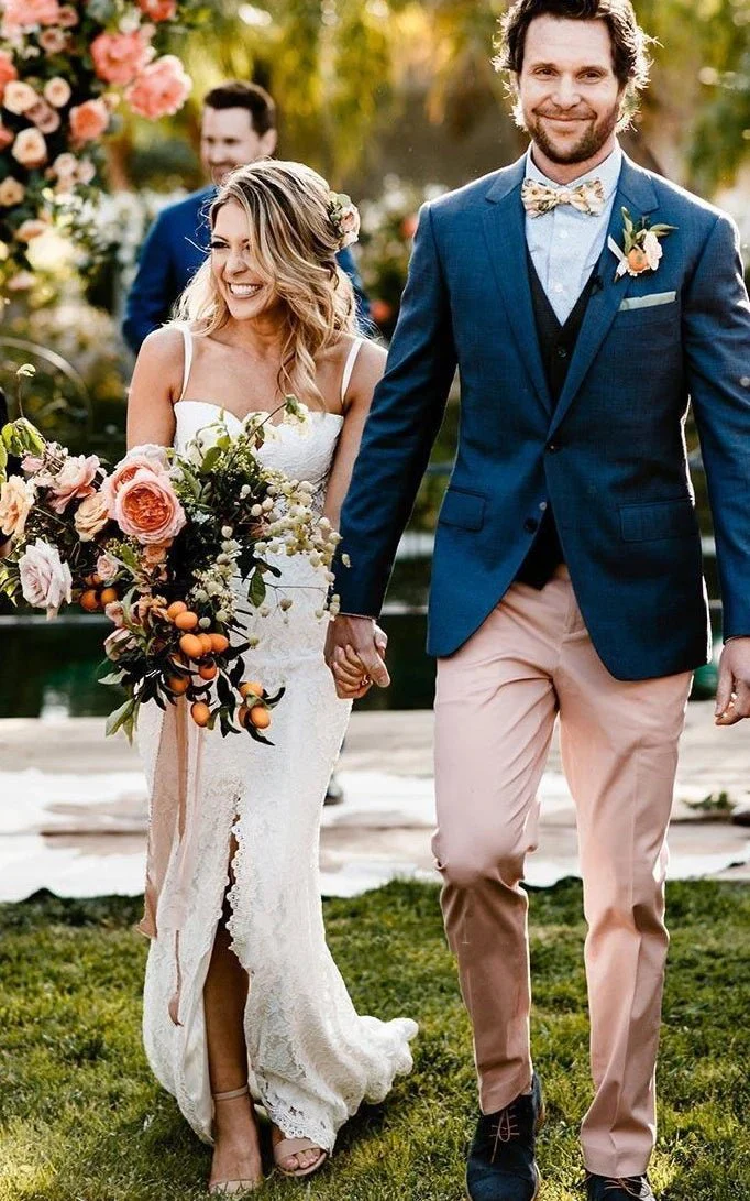 Elegant Mermaid Lace Spaghetti Sweetheart Sleeveless Wedding Dress With Split Front