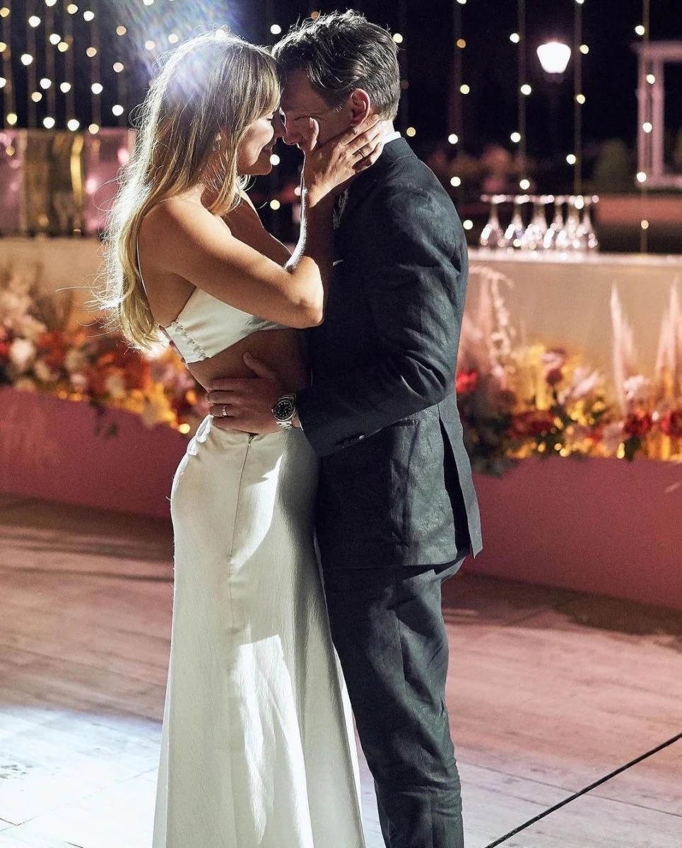 Charming A Line Two Piece Sweetheart Satin Wedding Dresses