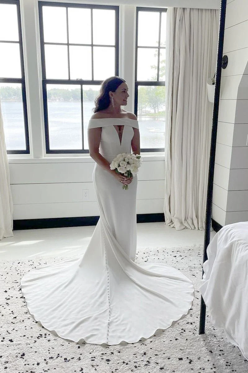 Mermaid Off the Shoulder Lace-Up Satin Wedding Dresses