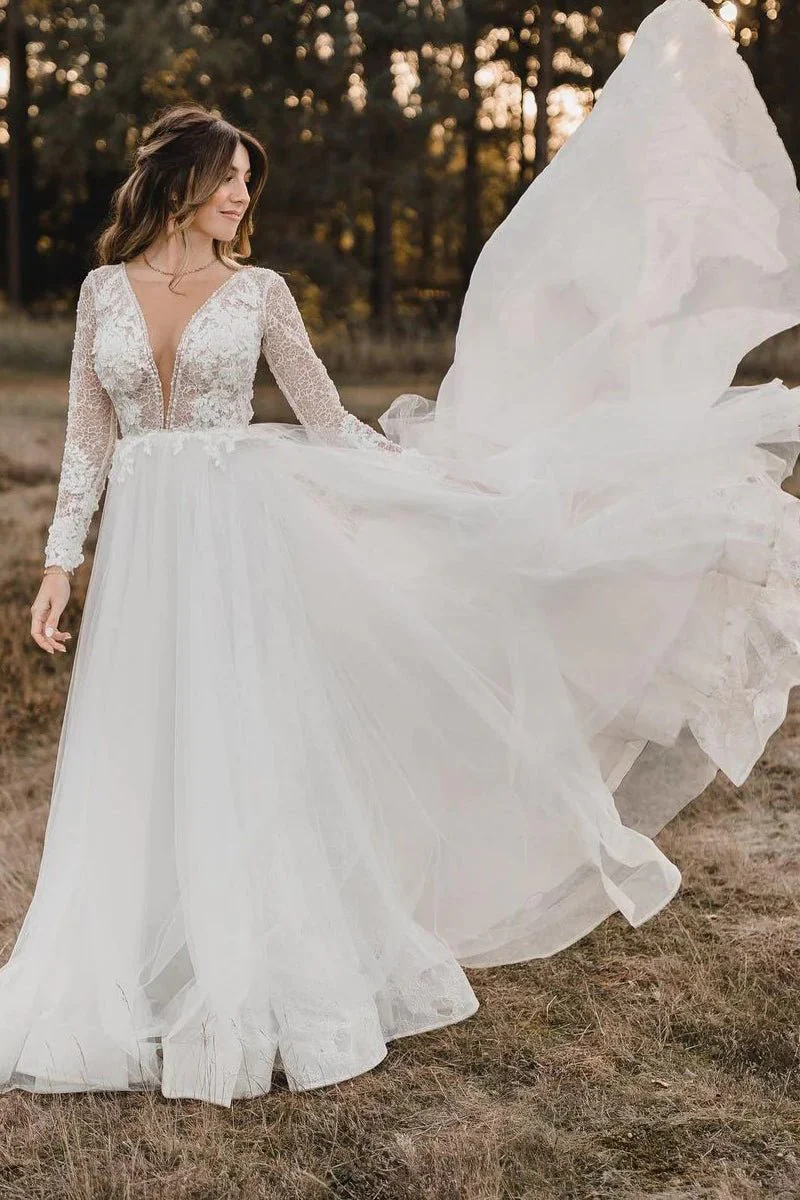 Elegant A Line V Neck Tulle Wedding Dresses with Lace