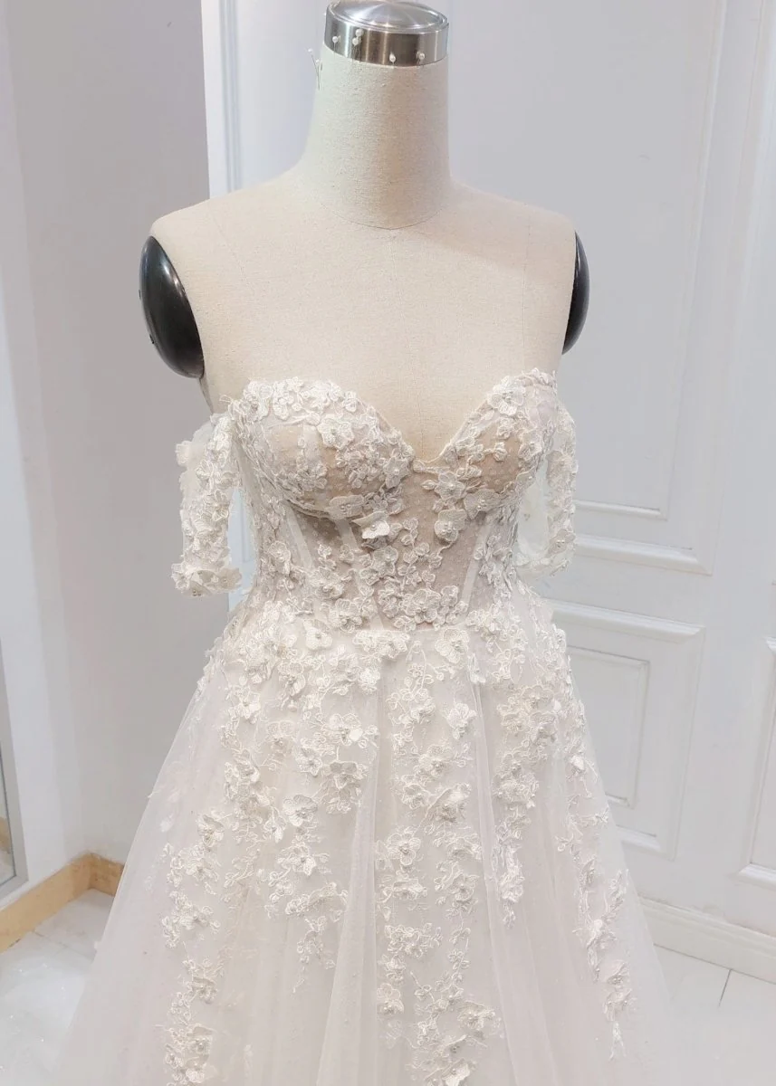A-line White Off the Shoulder Wedding Dress With Flower Embroidery