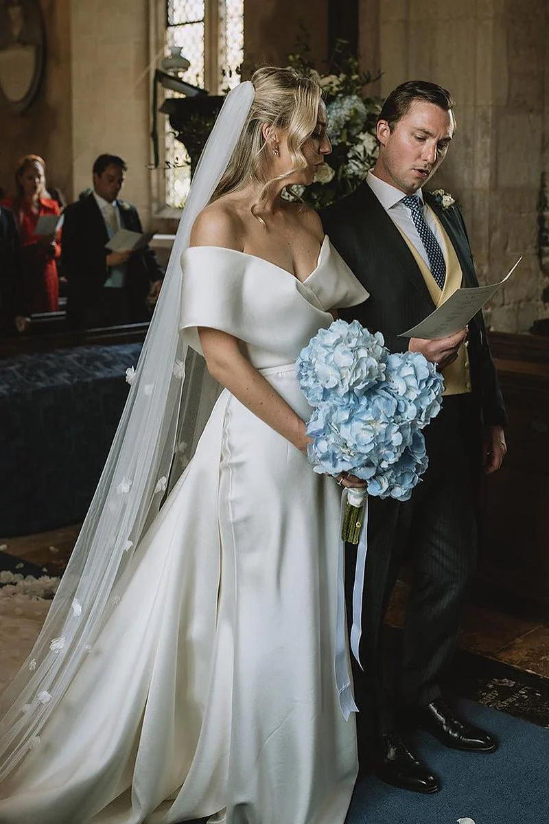 Gorgeous  Mermaid Off the Shoulder White Satin Wedding Dresses