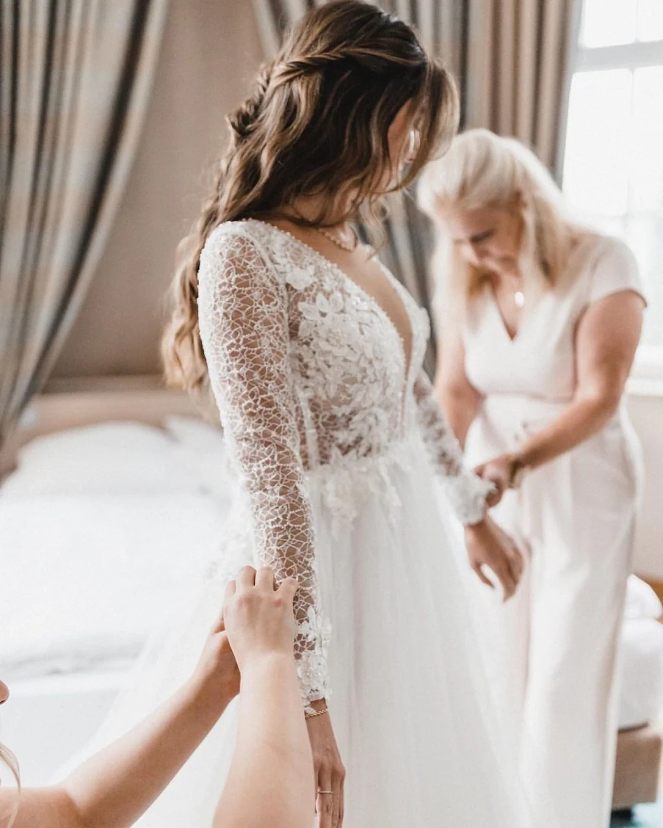 Elegant A Line V Neck Tulle Wedding Dresses with Lace