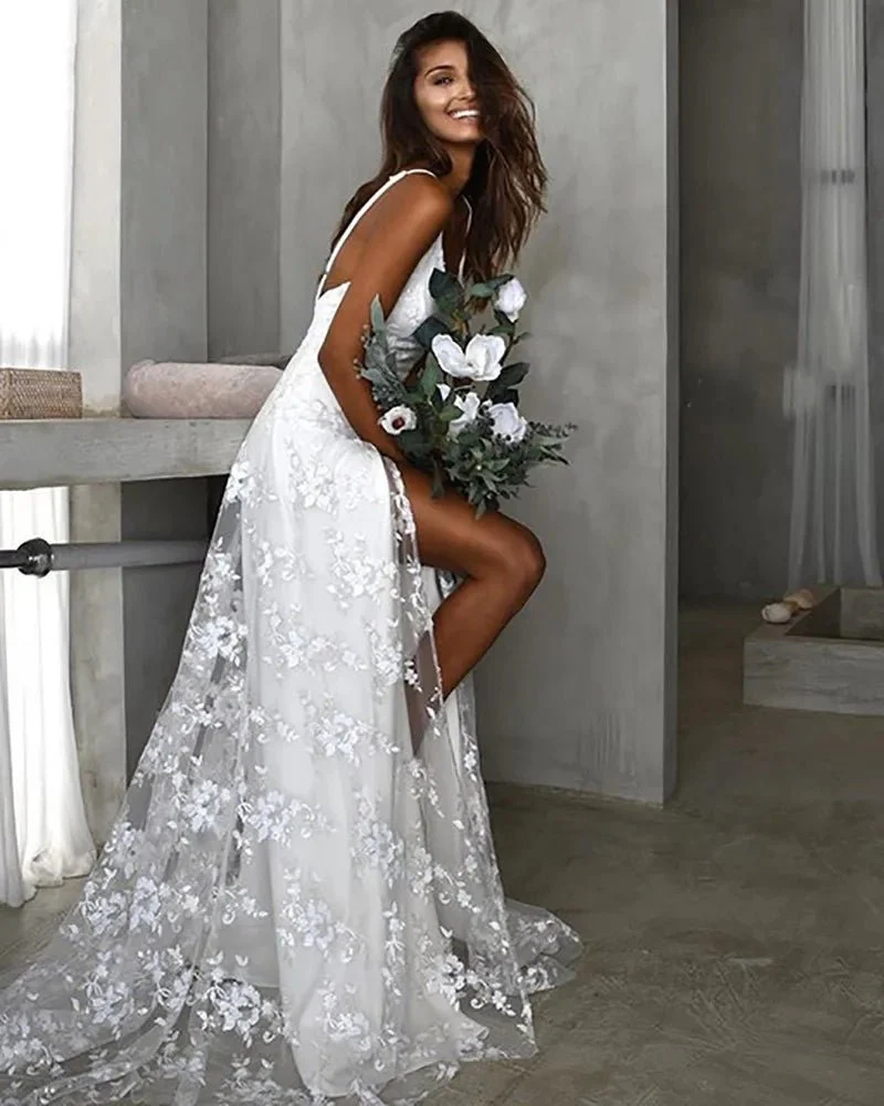Beach V-Neck Sparkly Lace Wedding Dresses With Split Front