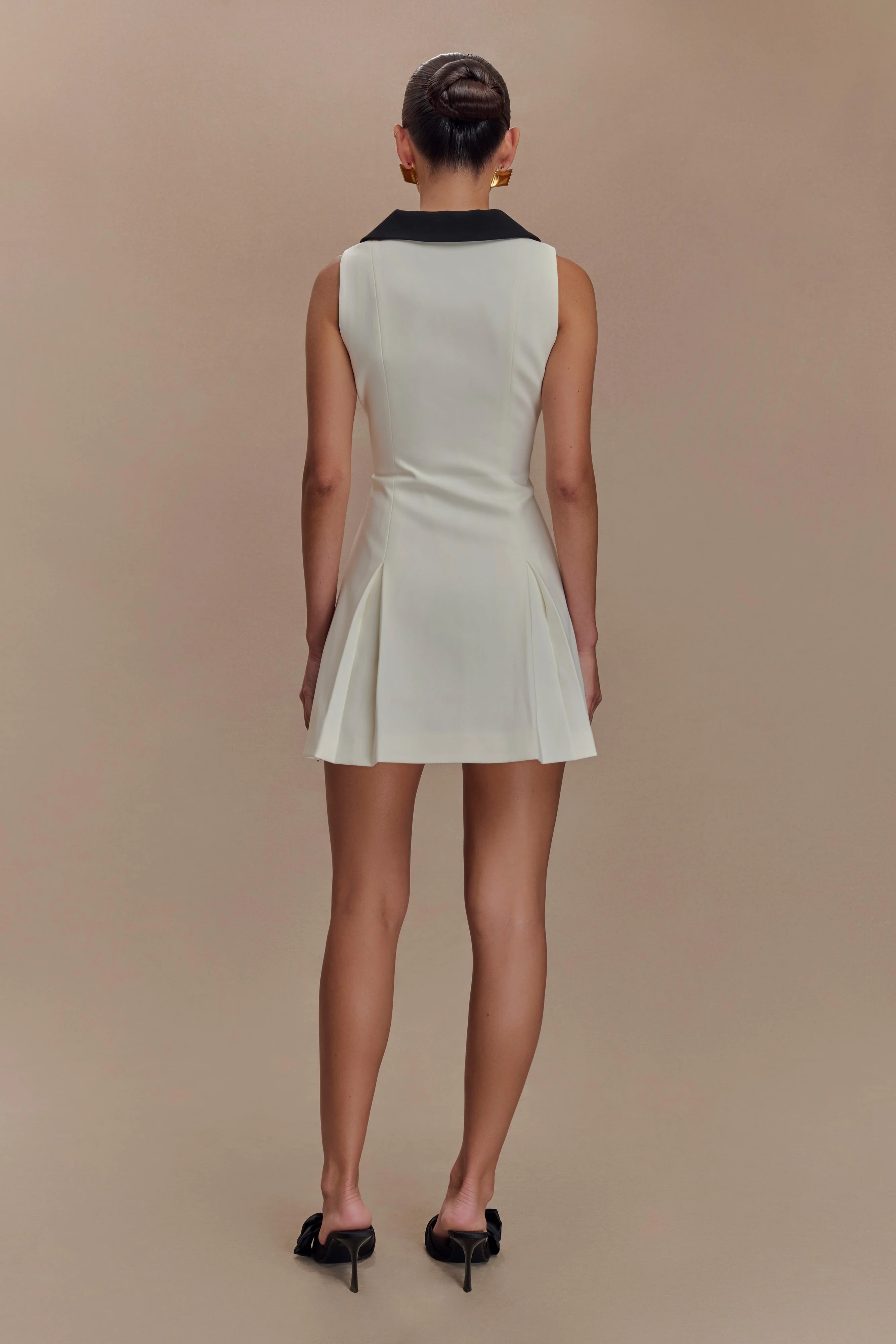 Oli Sleeveless Contrast Mini Dress - Ivory/Black