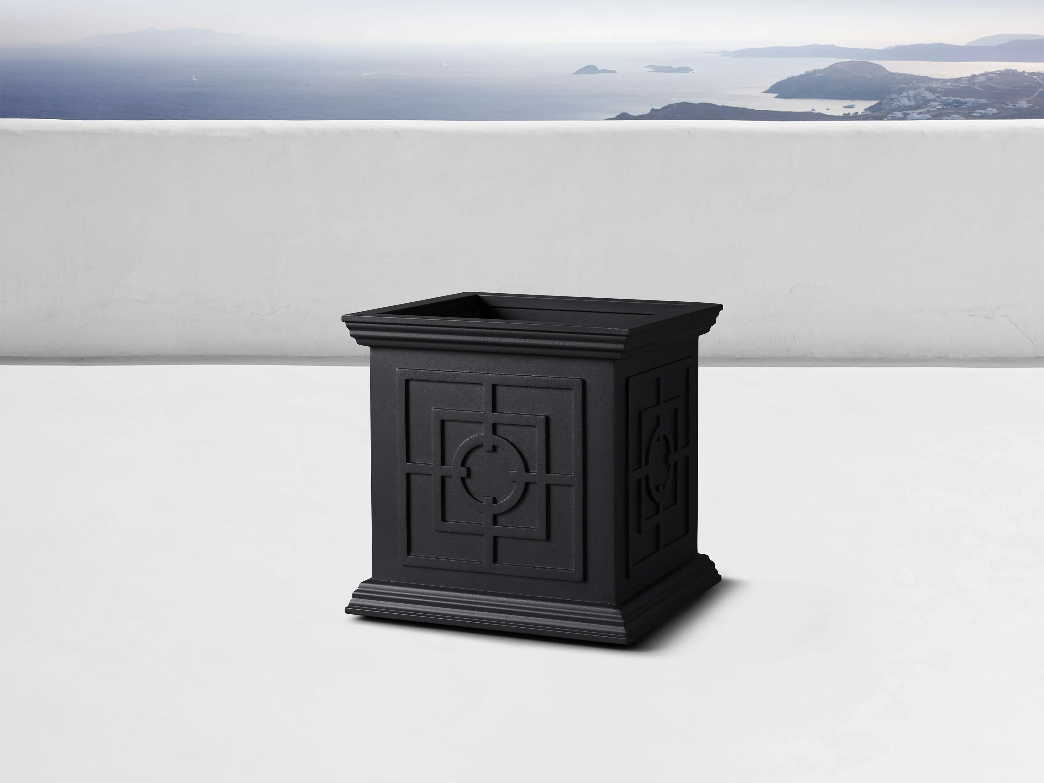 Hamptons Outdoor Planter