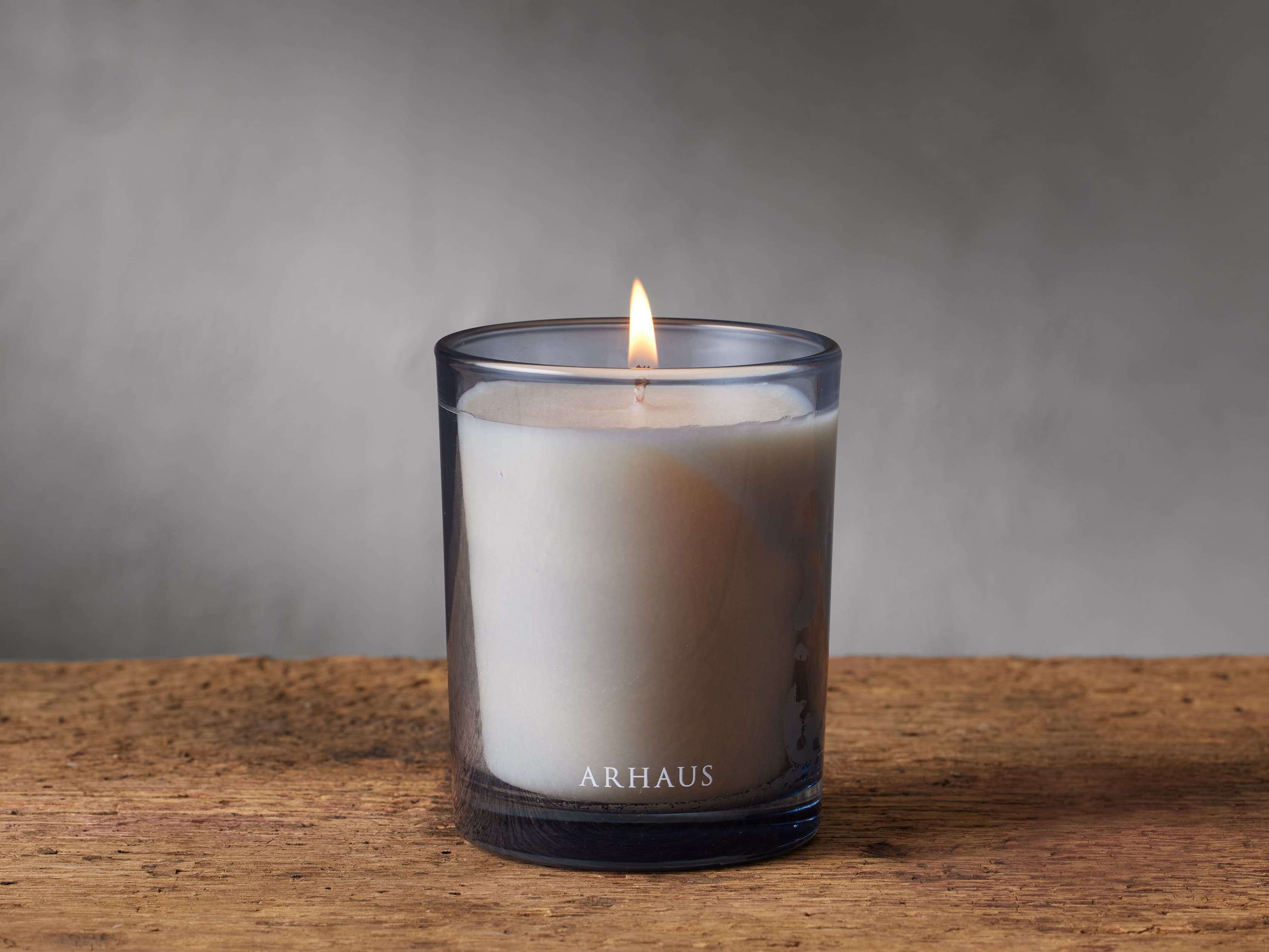 Signature Box Candle in  Suede Wood and Vetiver