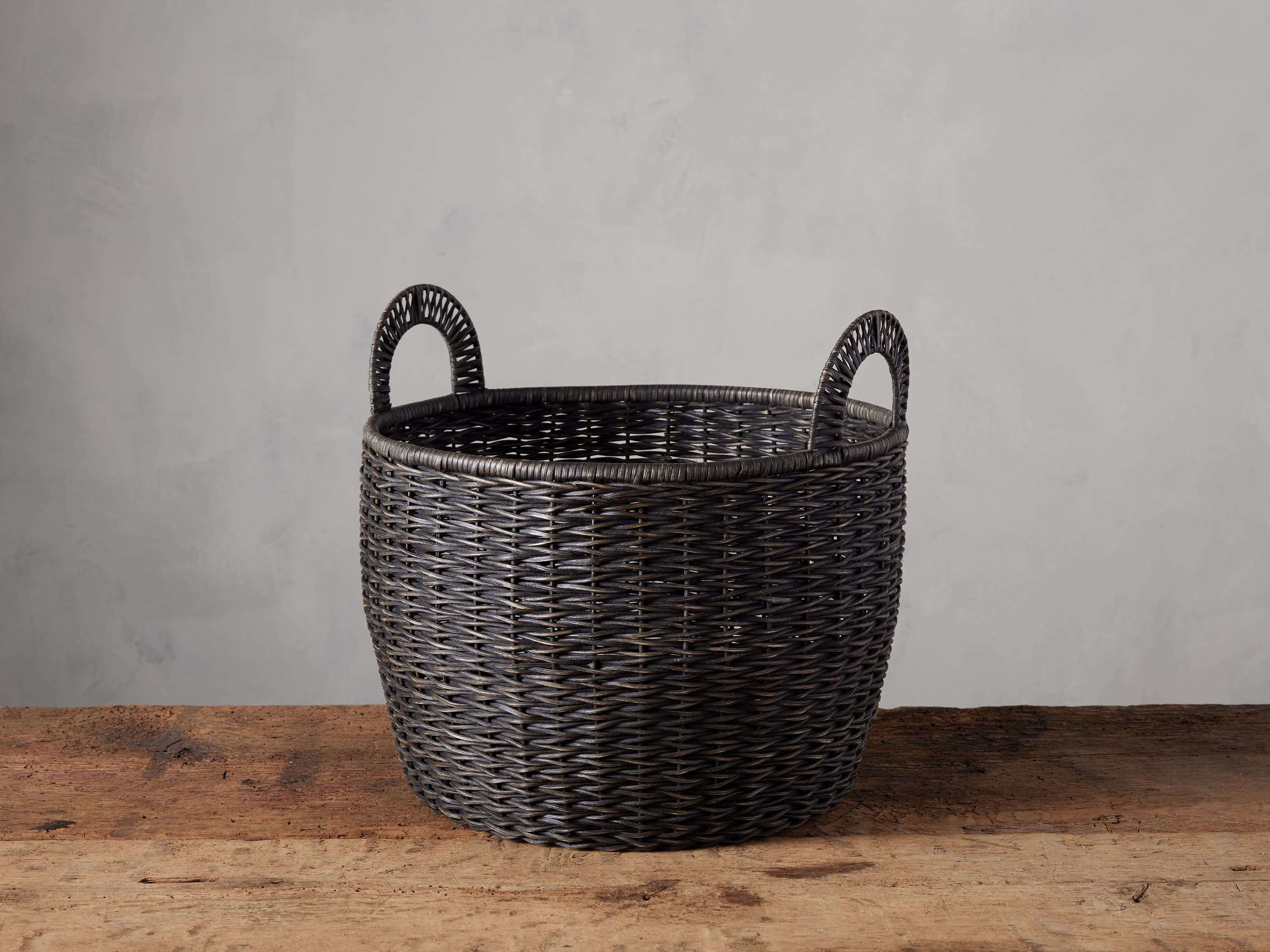 Round Entry Basket in Dark