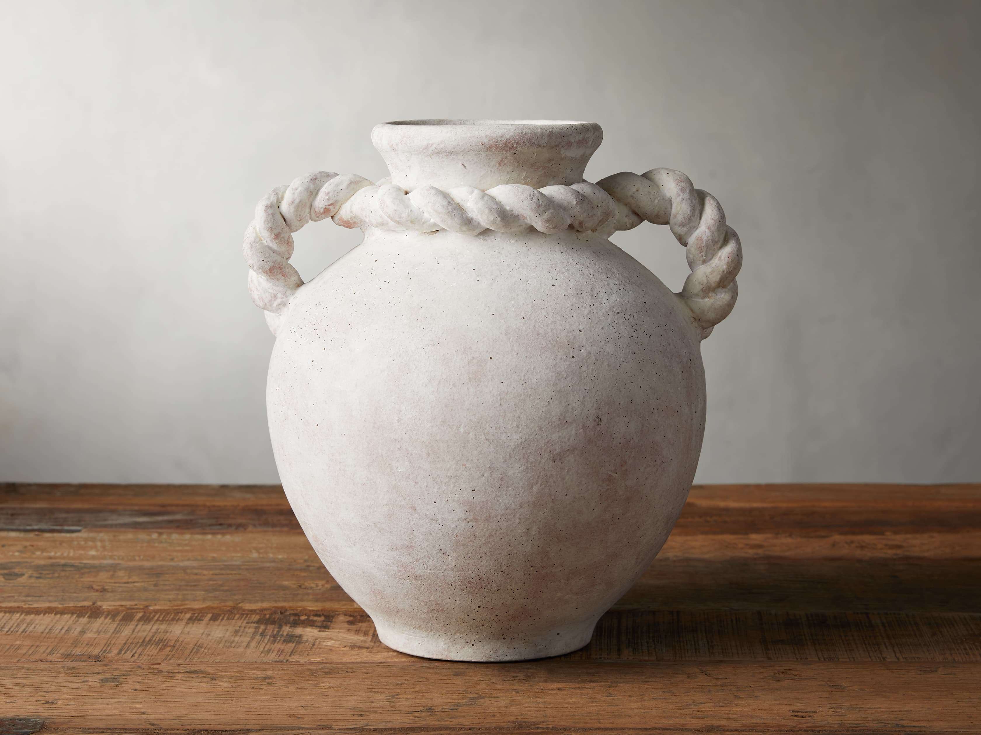 Cassia Small Urn