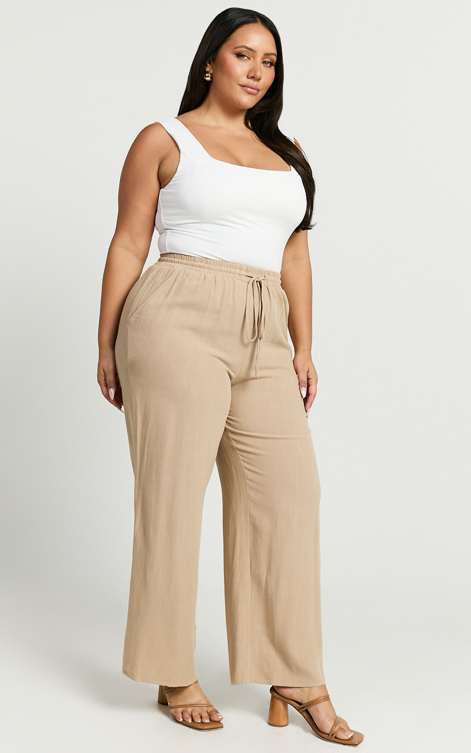 Cenia Top - Square Neck Sleeveless Tank in Cream