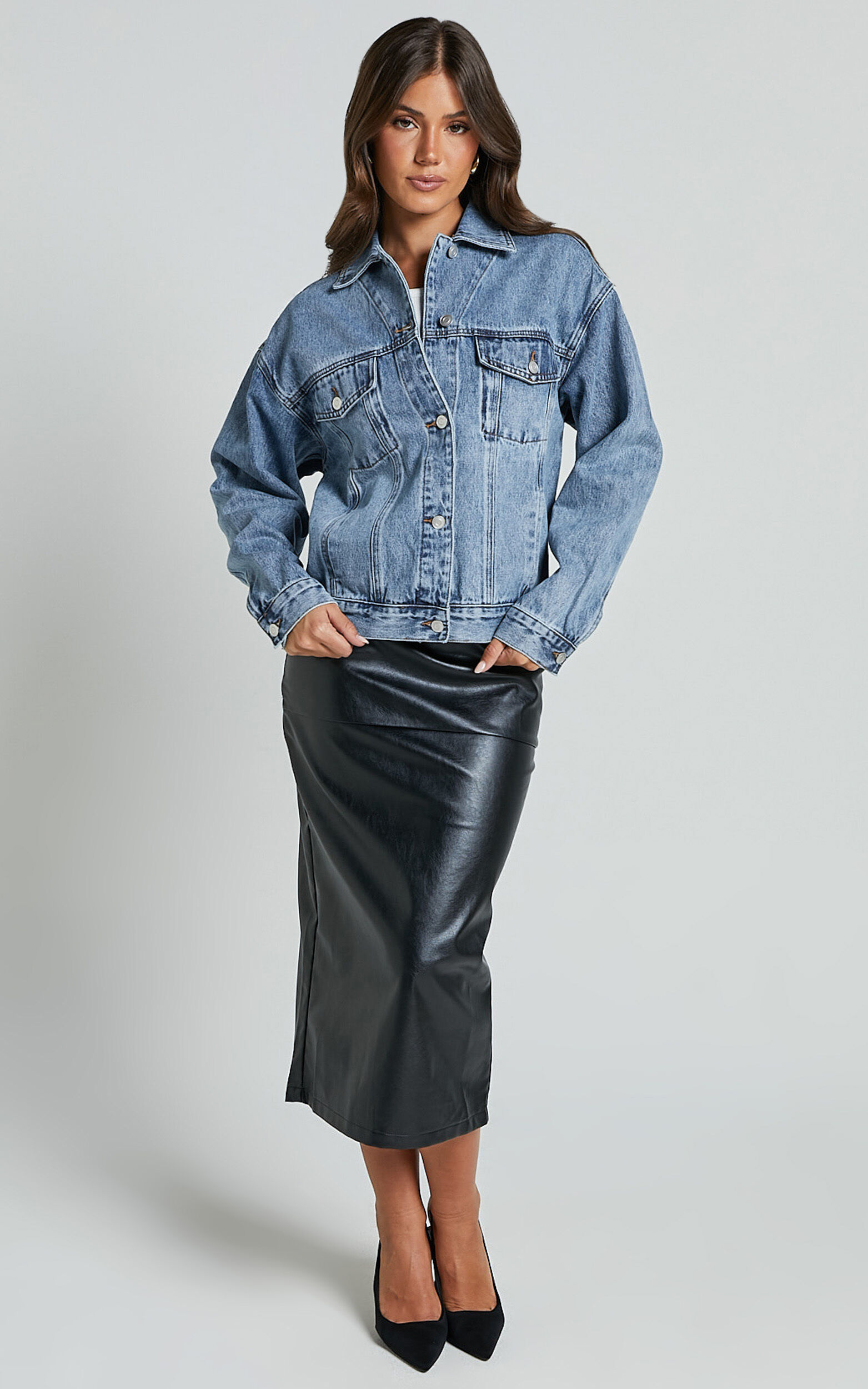 Lindsey Jacket - Long Sleeve Denim Jacket in Mid Blue Wash