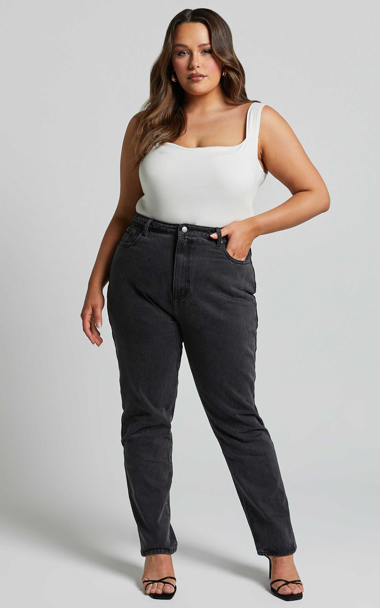 Billie Jeans - High Waisted Recycled Cotton Mom Denim Jeans in Washed Black