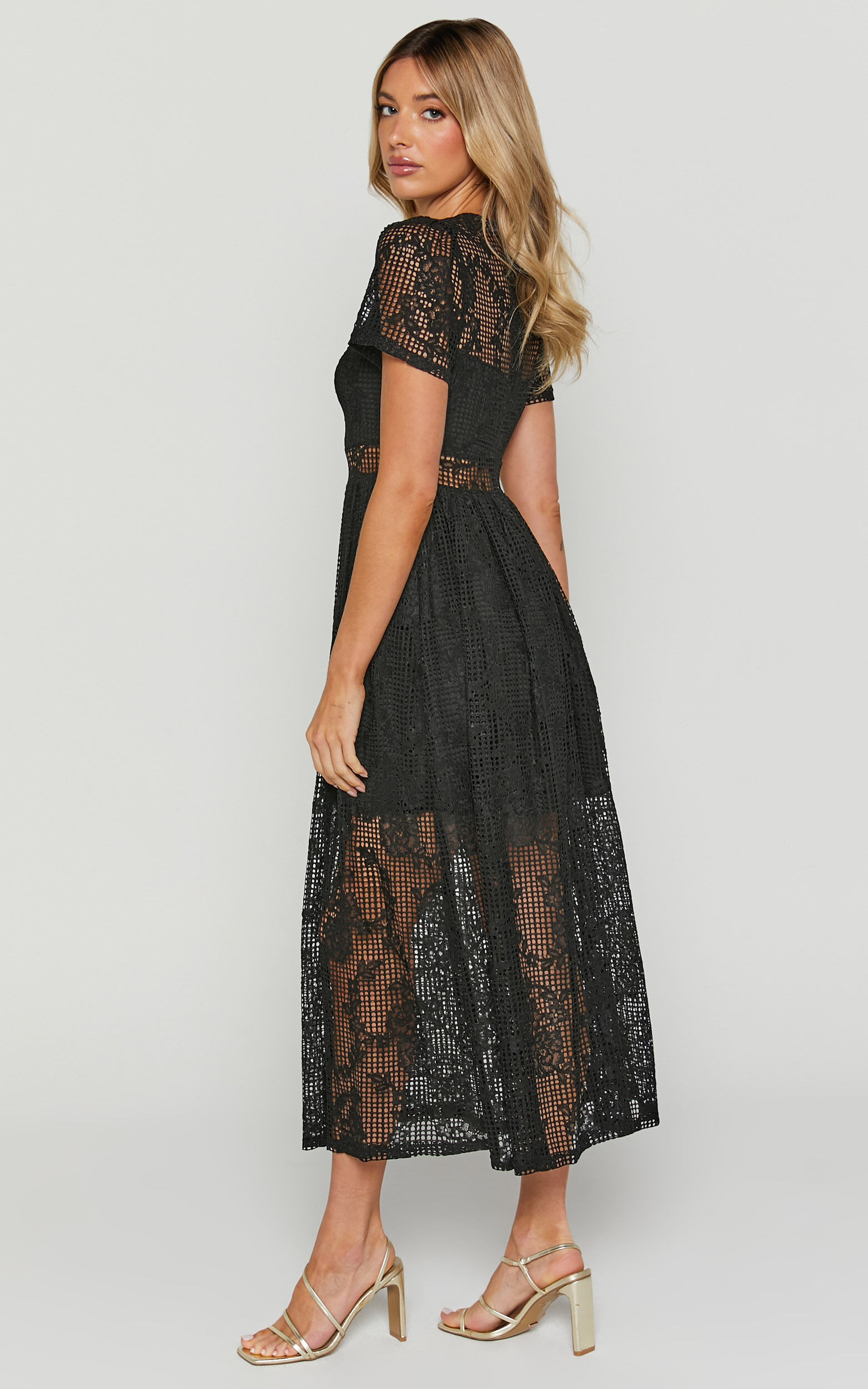 Leon Midi Dress - Short Sleeve Dress in Black