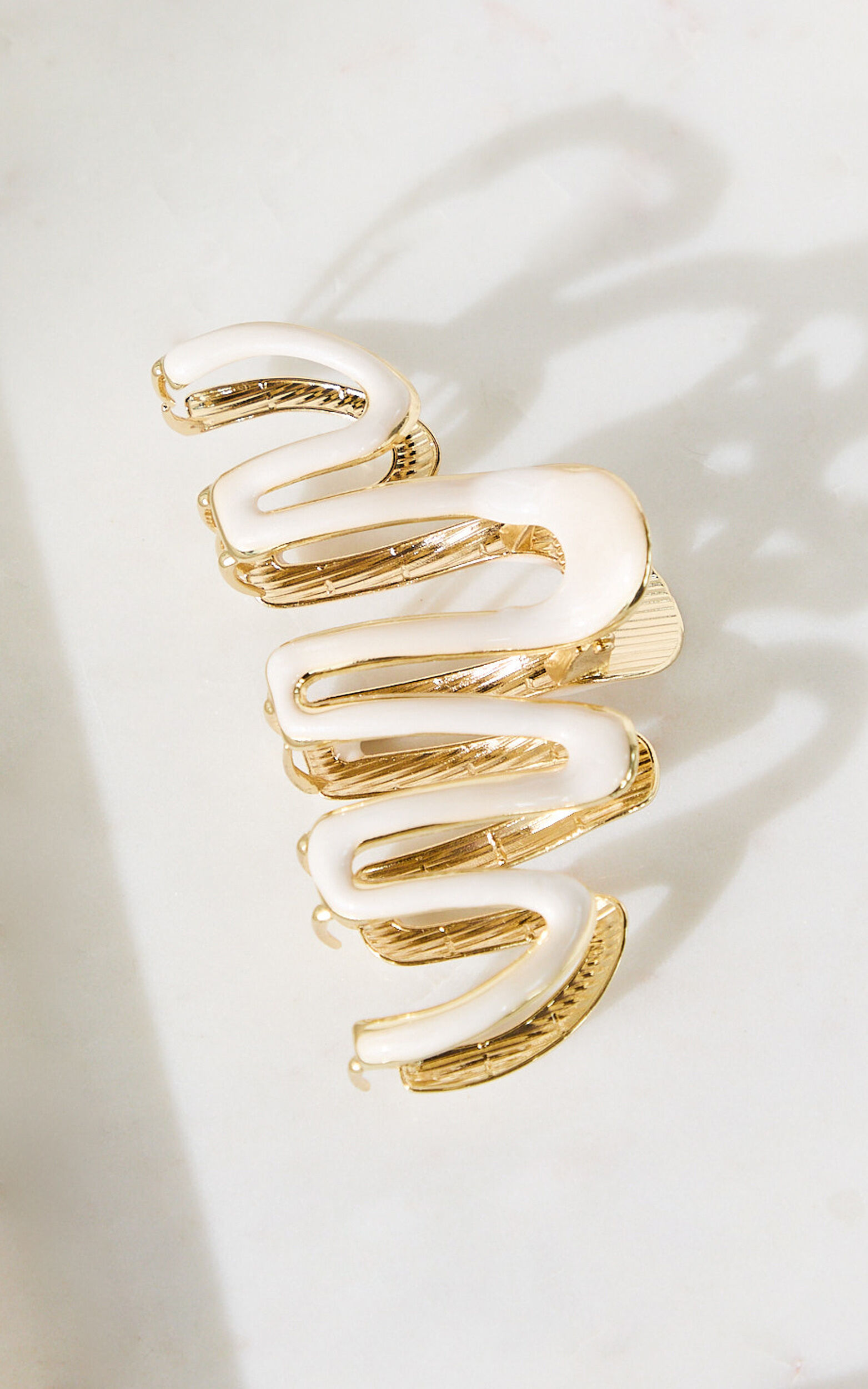 Tilly Hair Clip - Wavy Hair Clip in Cream/Gold