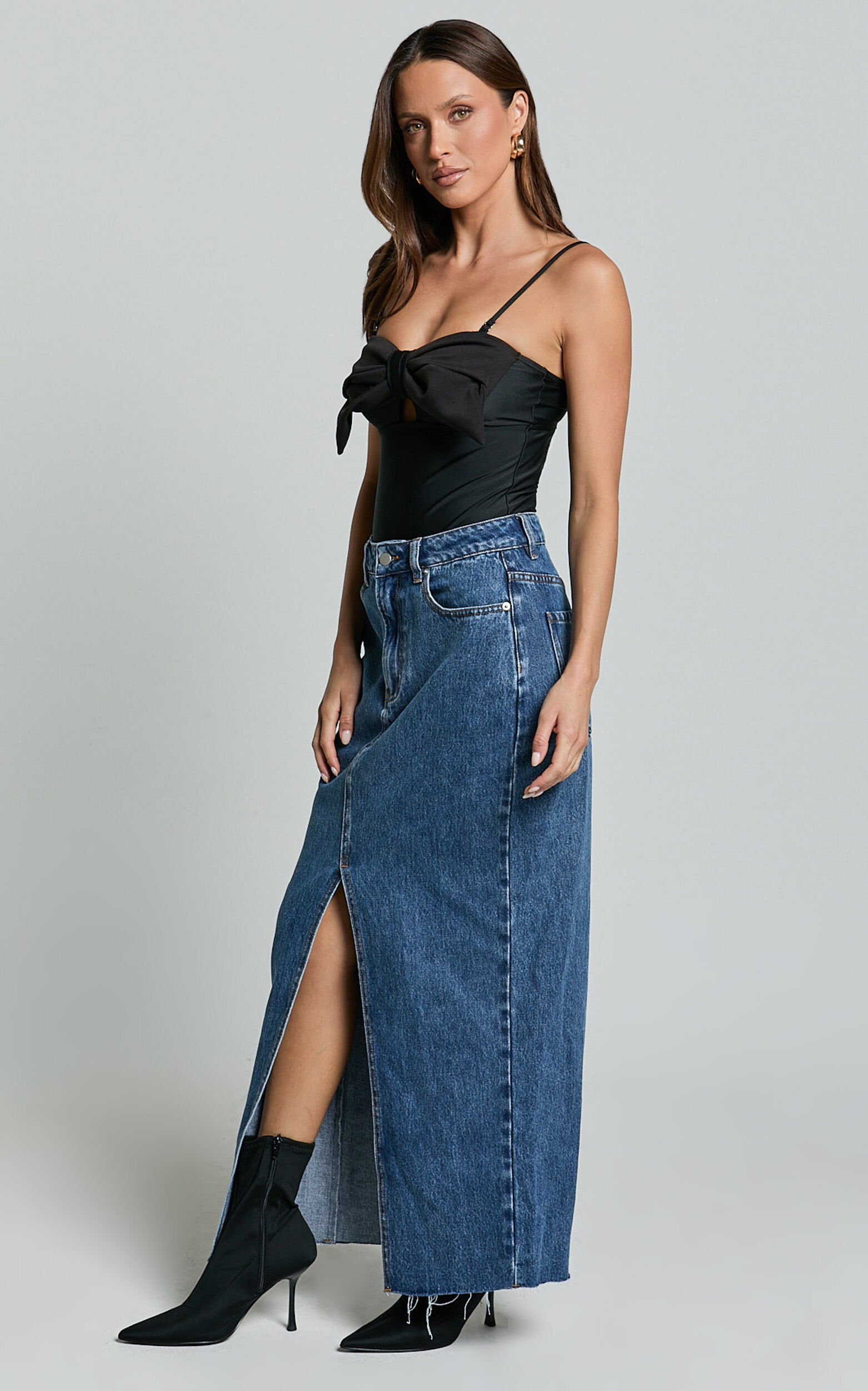 Susie Bodysuit - Strapless Bow Detail Bodysuit in Black