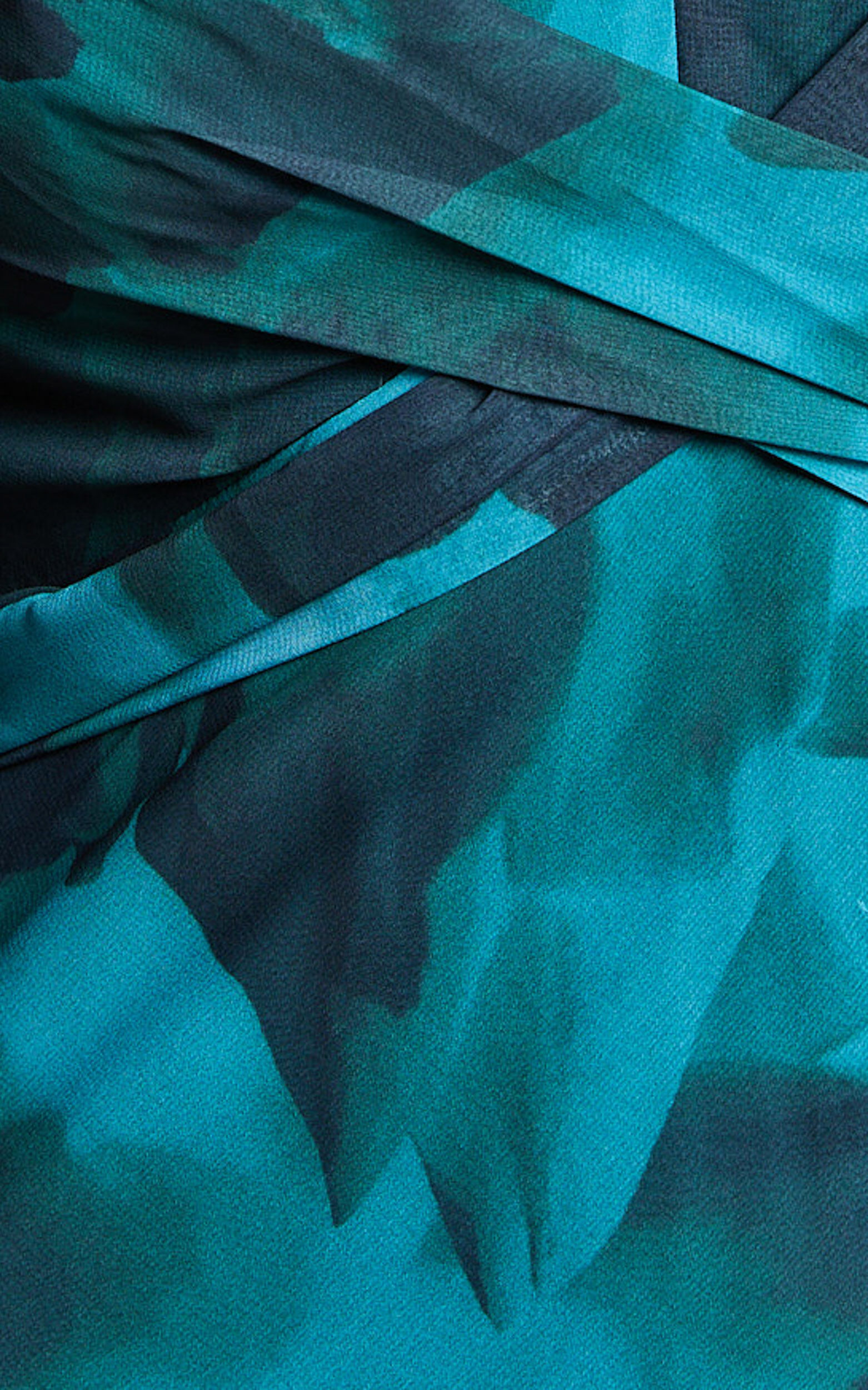 Artelia Midi Dress - V Neck Long Sleeve Slip Dress in Emerald