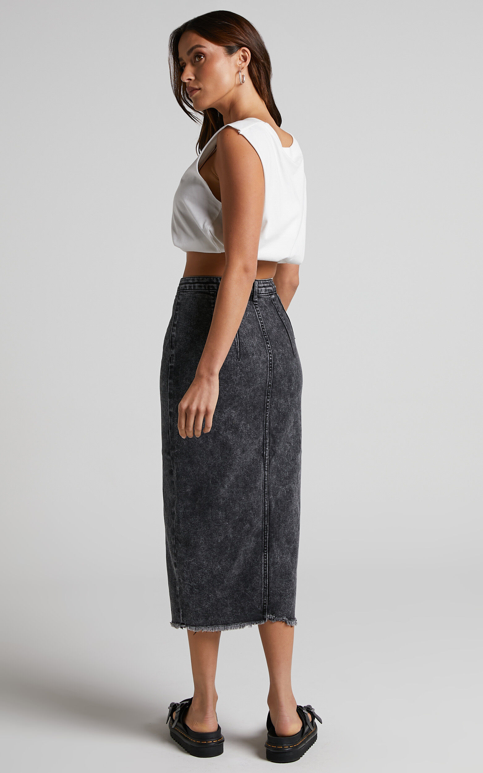 Janeve Midi Skirt - Front Split Denim Skirt in Black Acid Wash