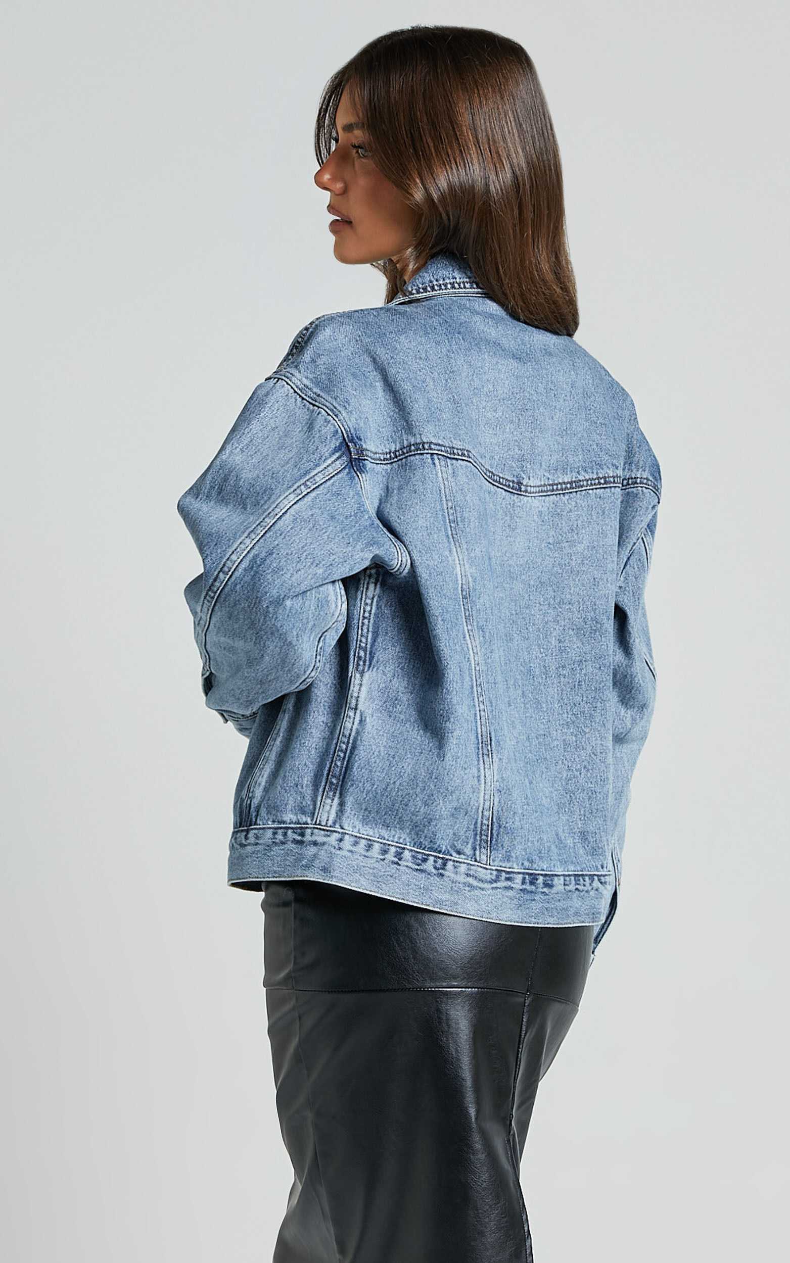 Lindsey Jacket - Long Sleeve Denim Jacket in Mid Blue Wash