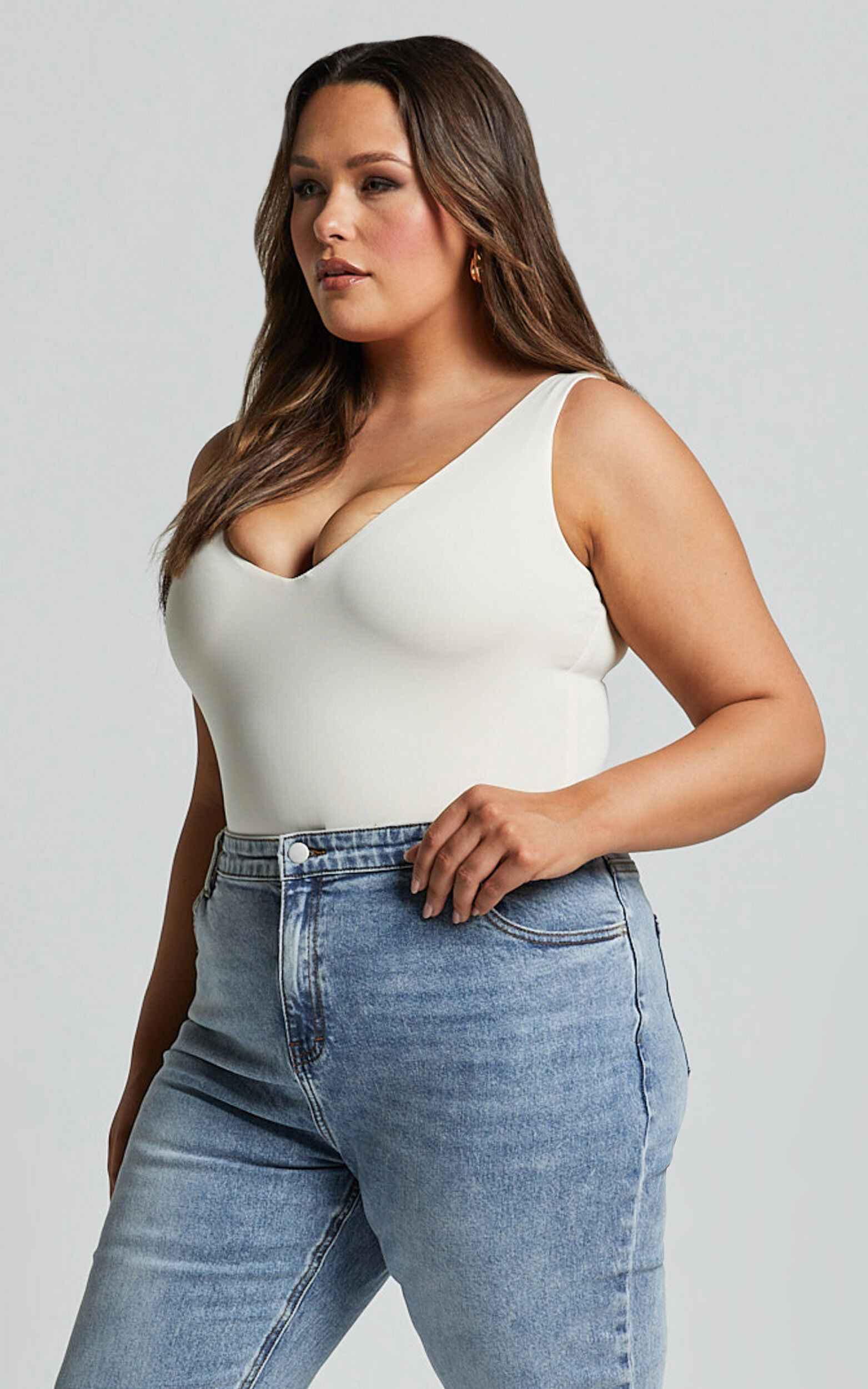 Kerrie Bodysuit - V Neck Bodysuit in Cream