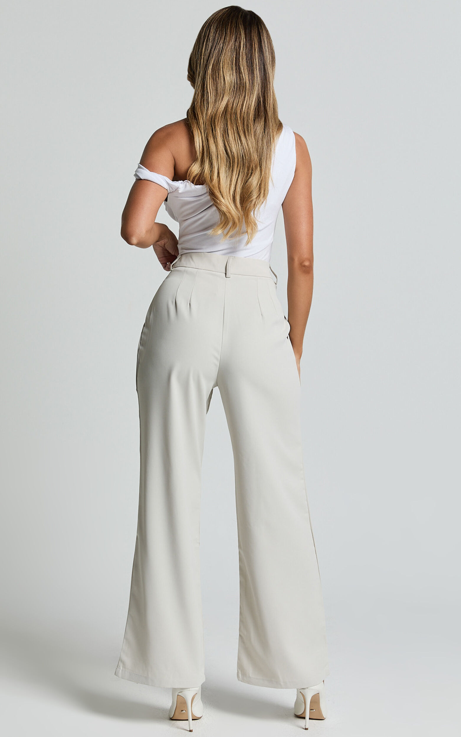 Gwyneth Pants - Mid Waist Tailored Trousers in Stone