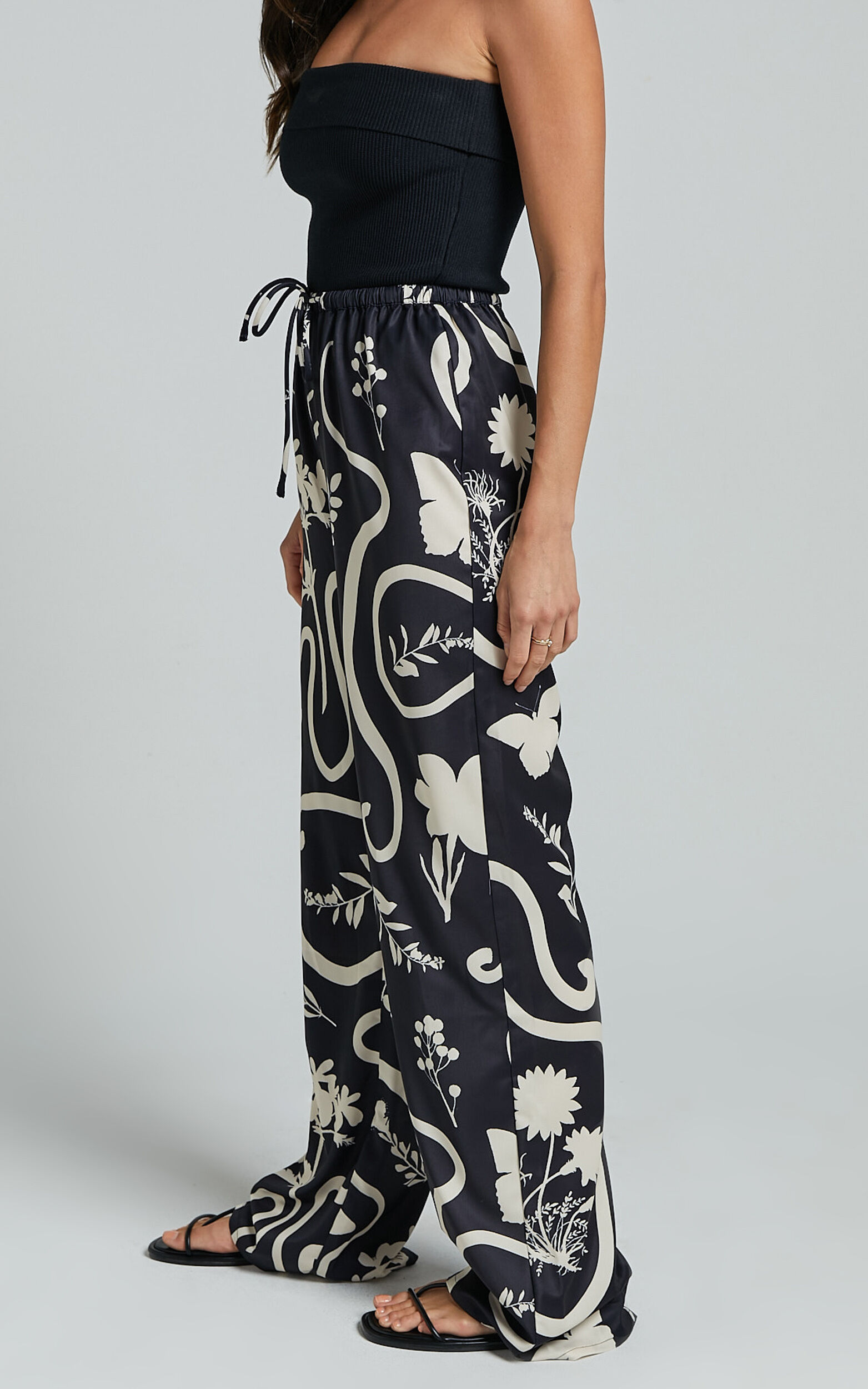 Runaway The Label - Leo Pant in Black/Sand