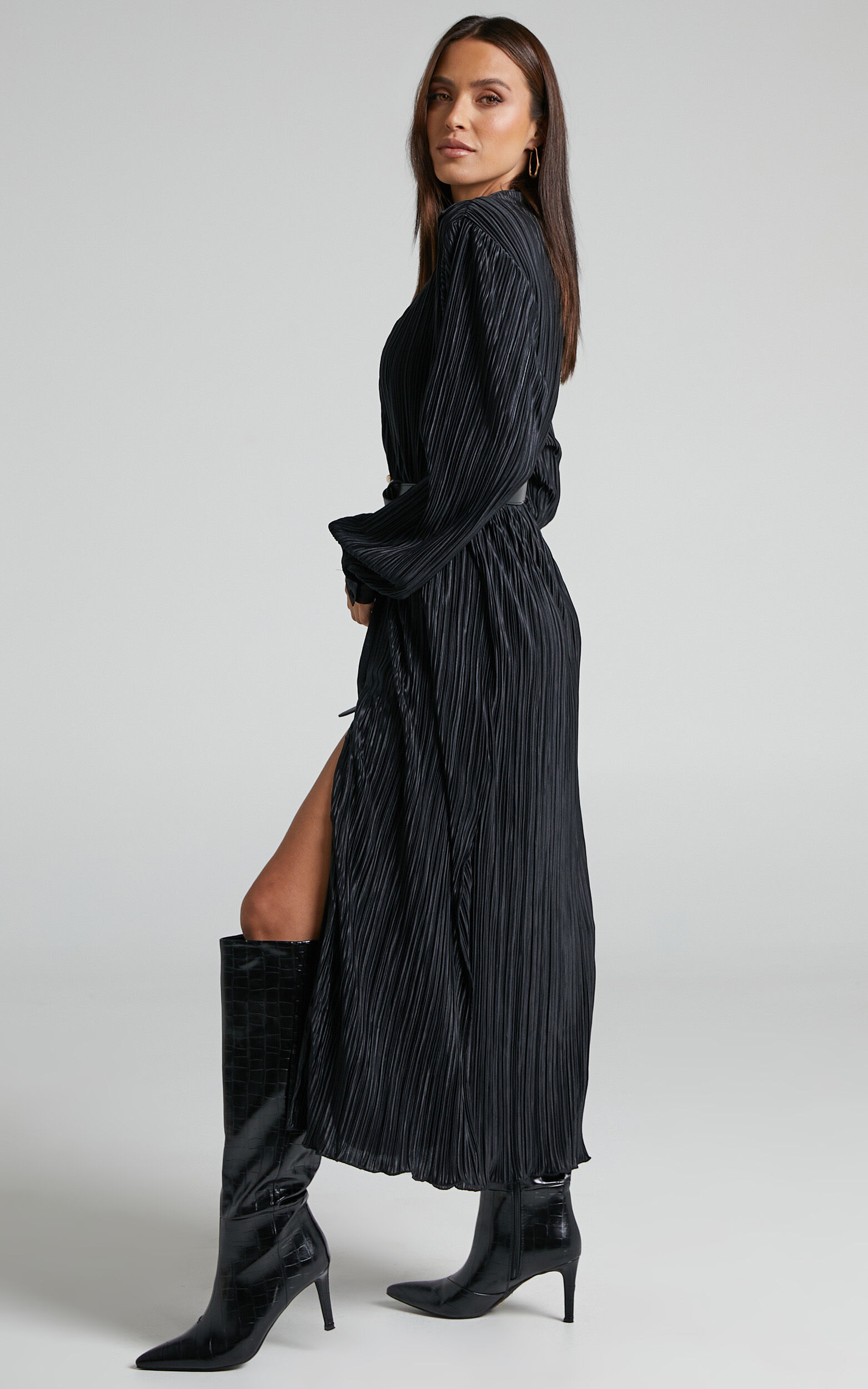 Donelli Midi Dress - Plisse Oversized Collared Shirt Dress in Black