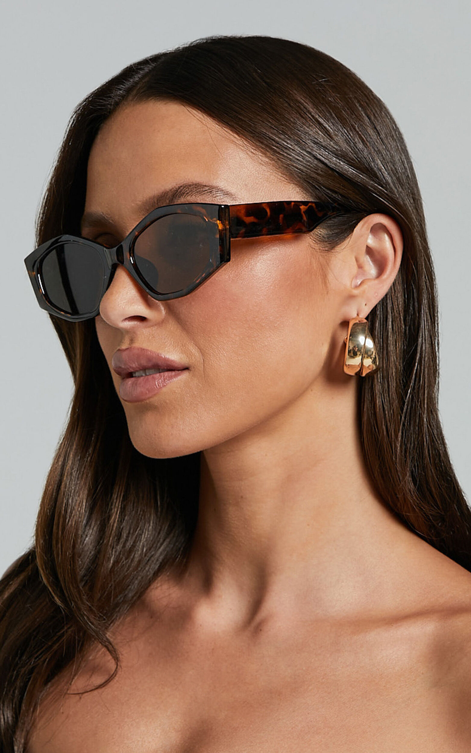 Keisha Sunglasses - Wide Rim Sunglasses in Tort