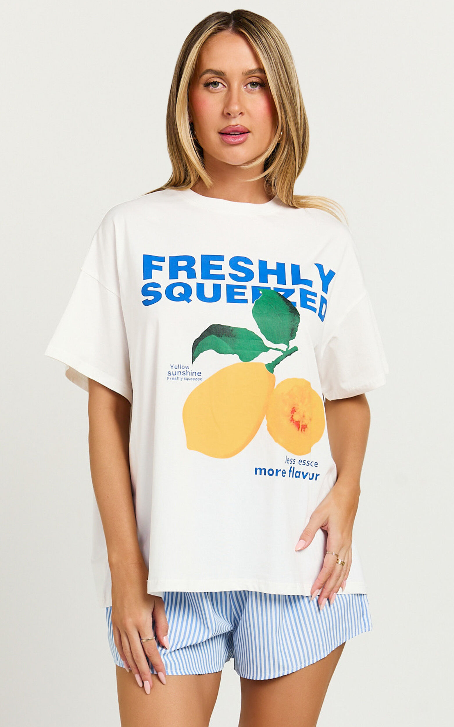 Gwen Two Piece Set - Freshly Squeezed T-shirt Set in White/Blue