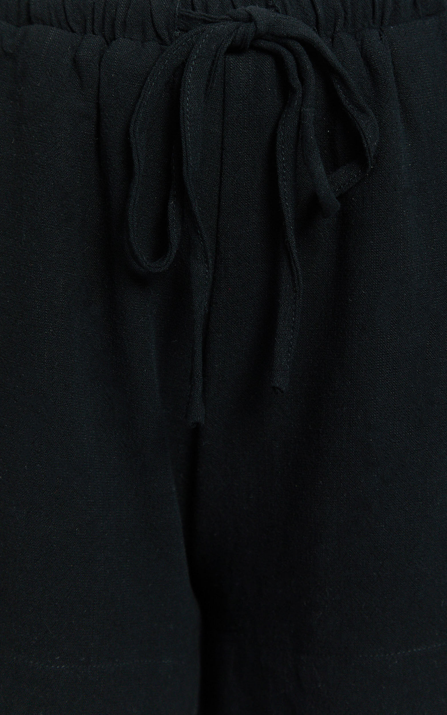 Olivia Shorts - Drawstring Relaxed Linen Shorts in Black