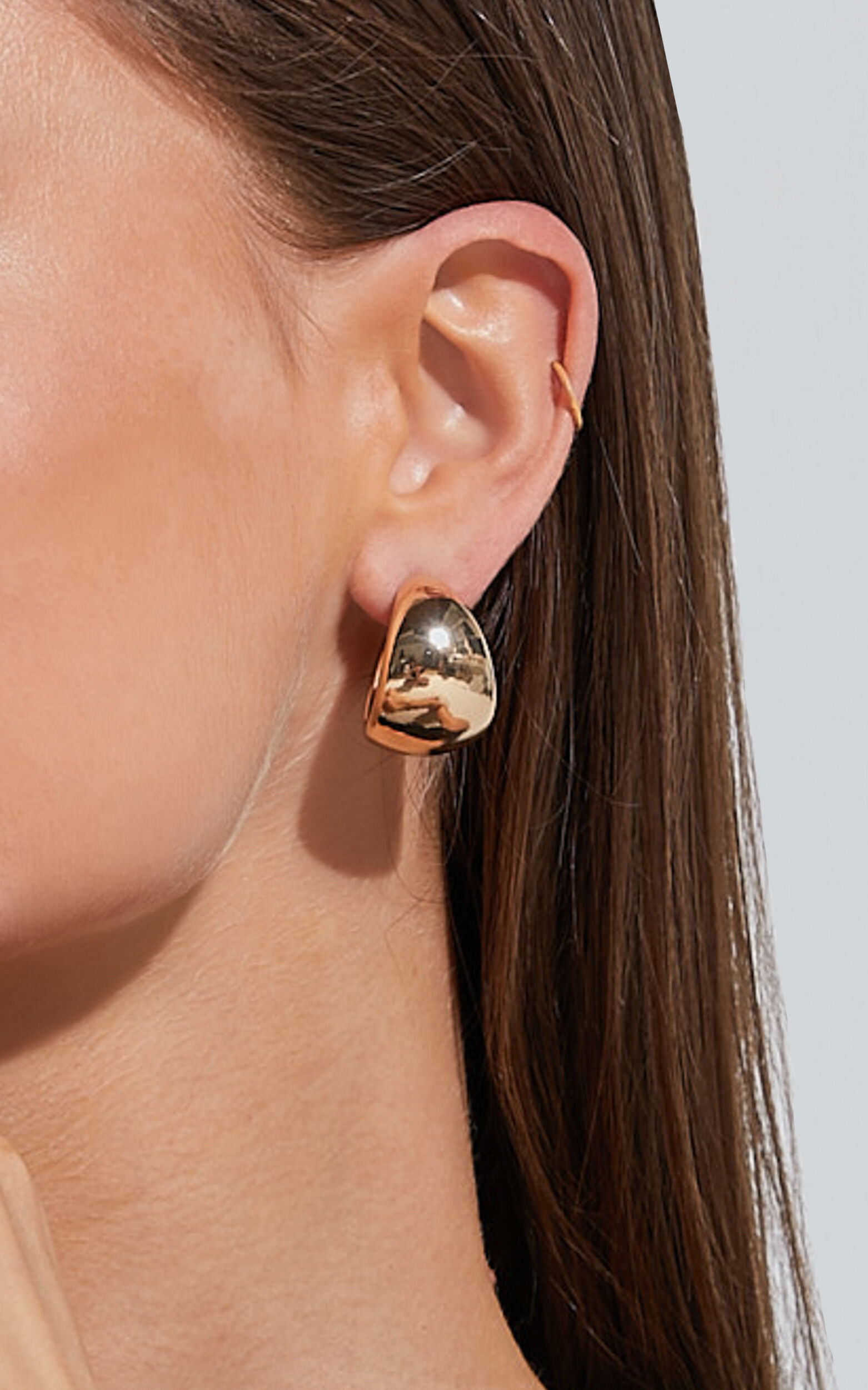 Thia Earrings in Gold