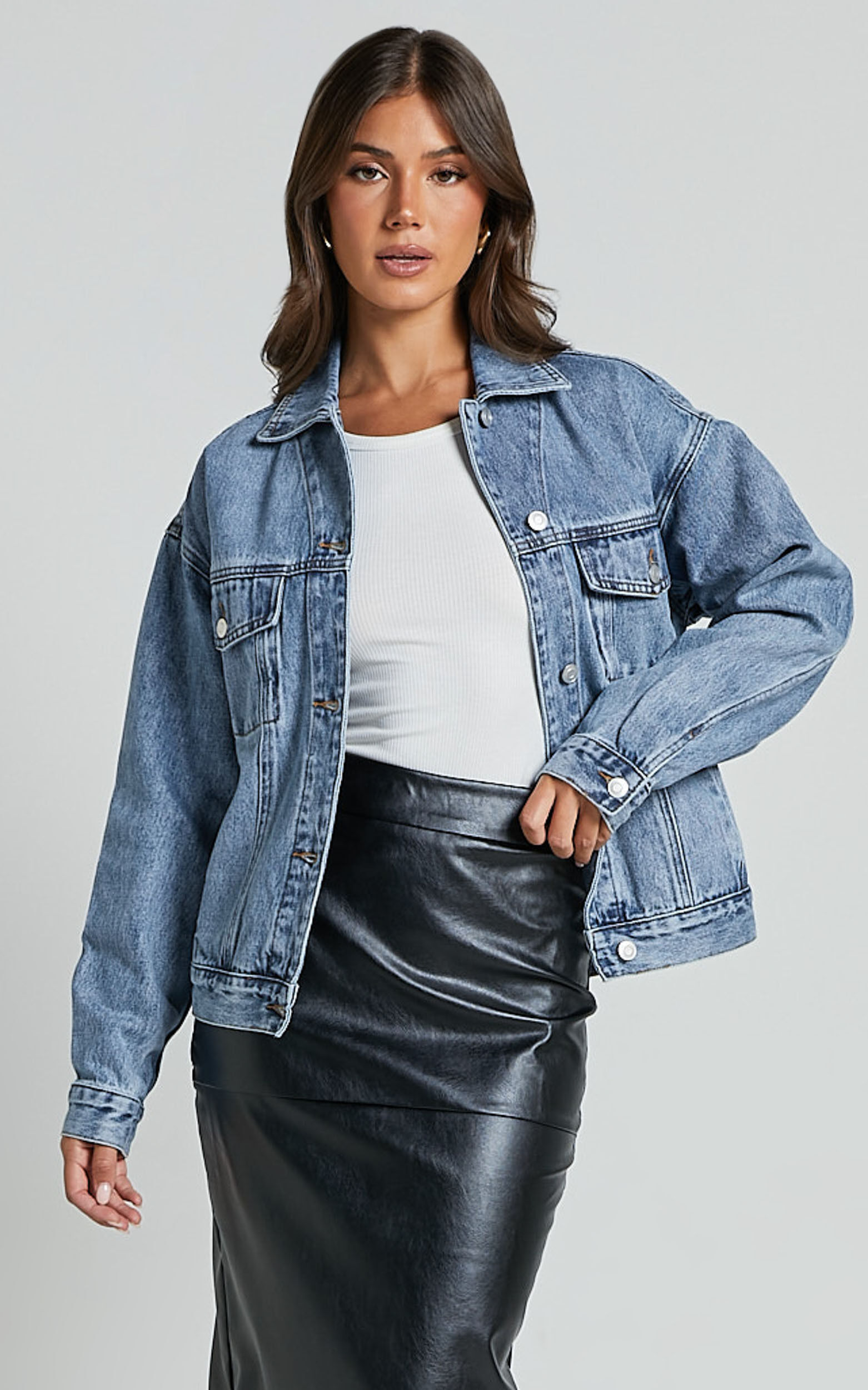 Lindsey Jacket - Long Sleeve Denim Jacket in Mid Blue Wash